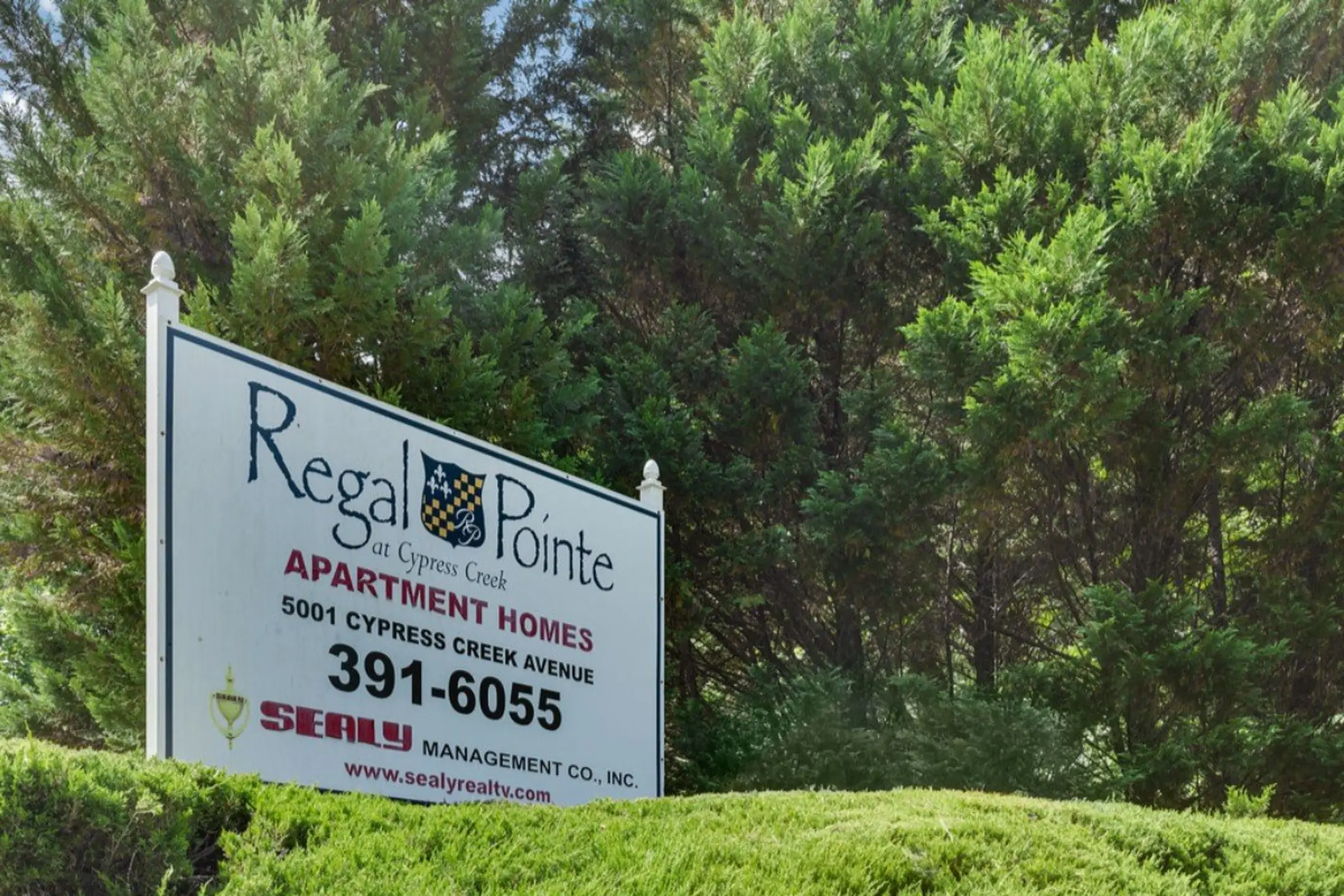 Community Signage - Regal Pointe at Cypress Creek - Tuscaloosa, AL
