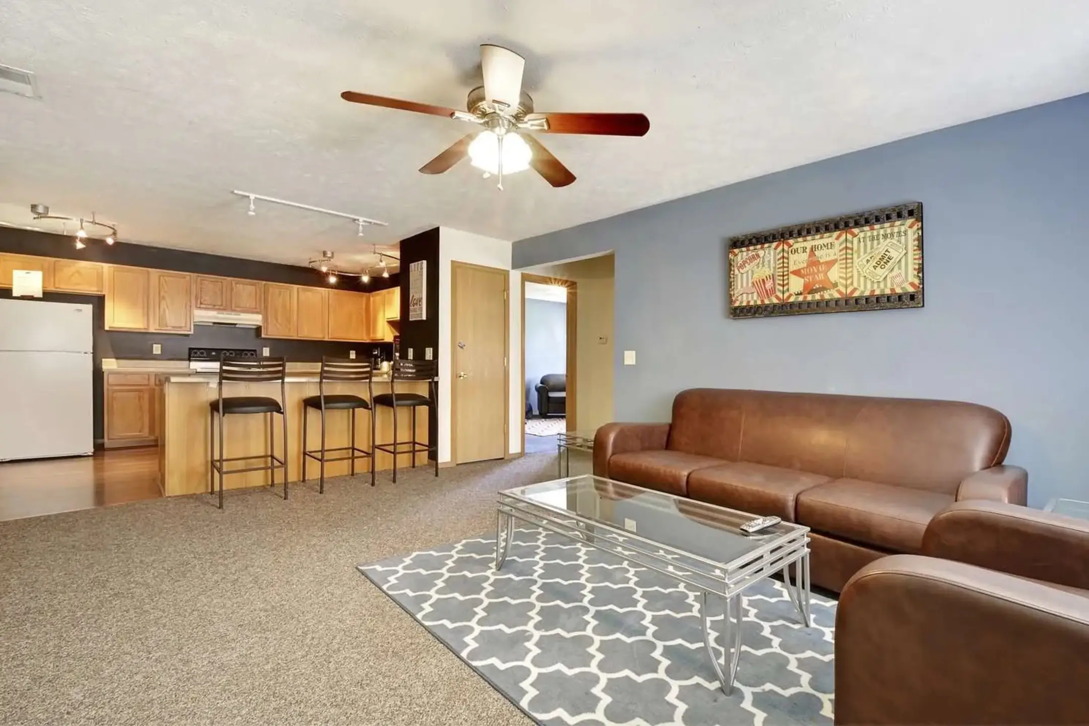 Oak Point Apartments Apartments Normal, IL 61761