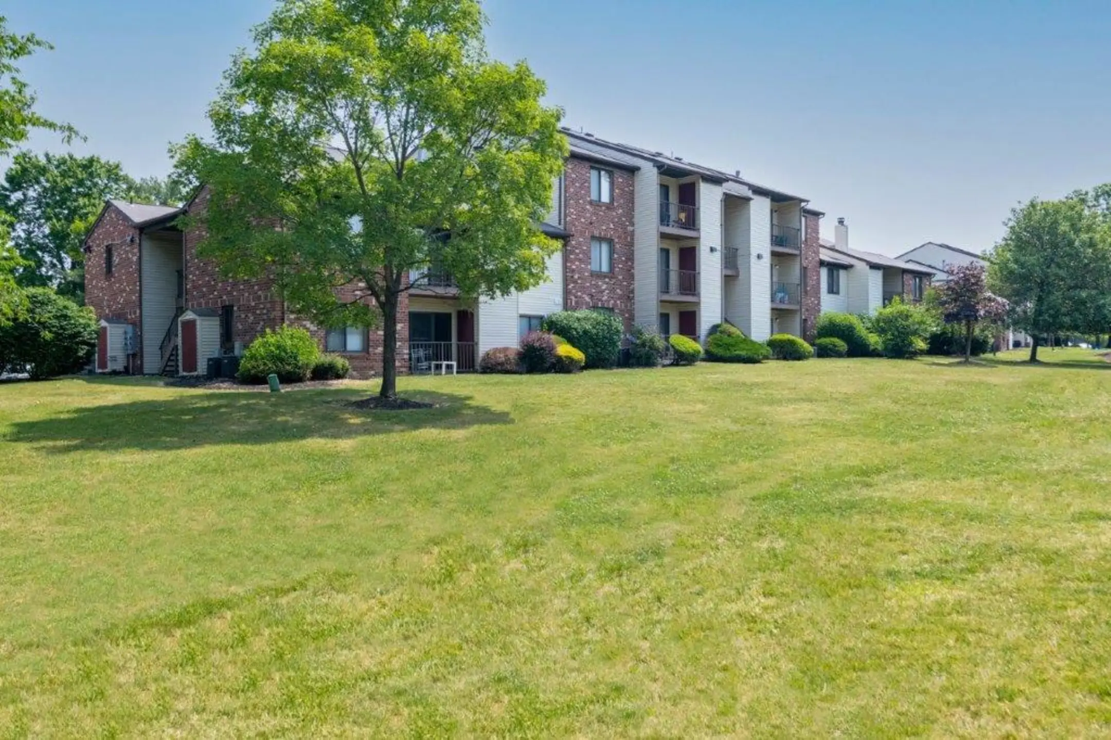 Cranbury Crossing Apartment Homes 1 Cranbury Cir East Brunswick, NJ