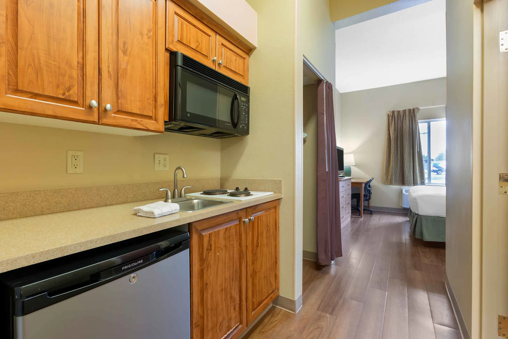 Furnished Studio Findlay Tiffin Avenue 2355 Tiffin Avenue Findlay, OH Apartments for