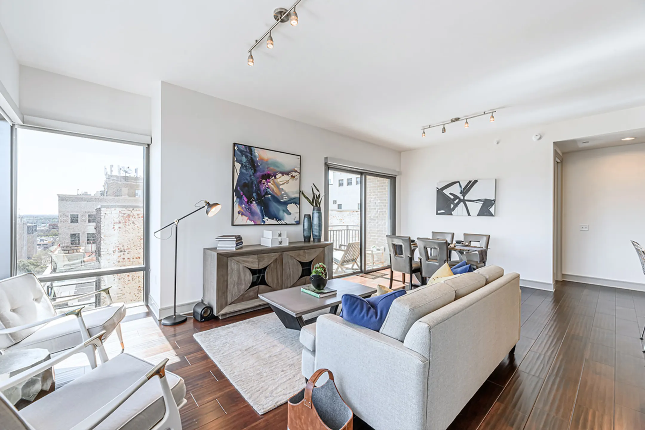 Living Room - Aris Market Square - Houston, TX