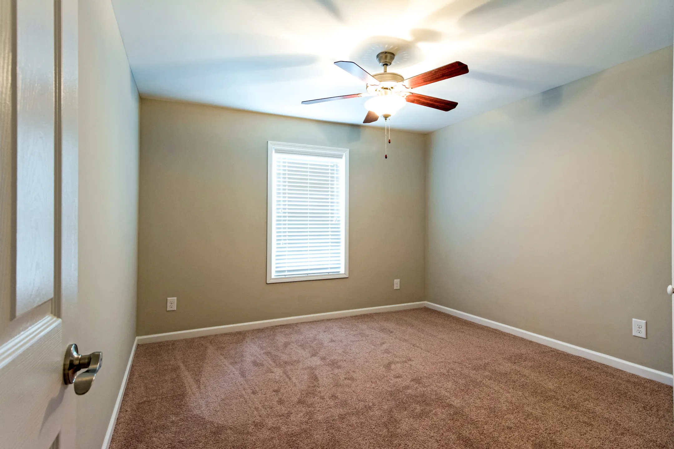 Bedroom - KRC Hilltops - Norcross, GA