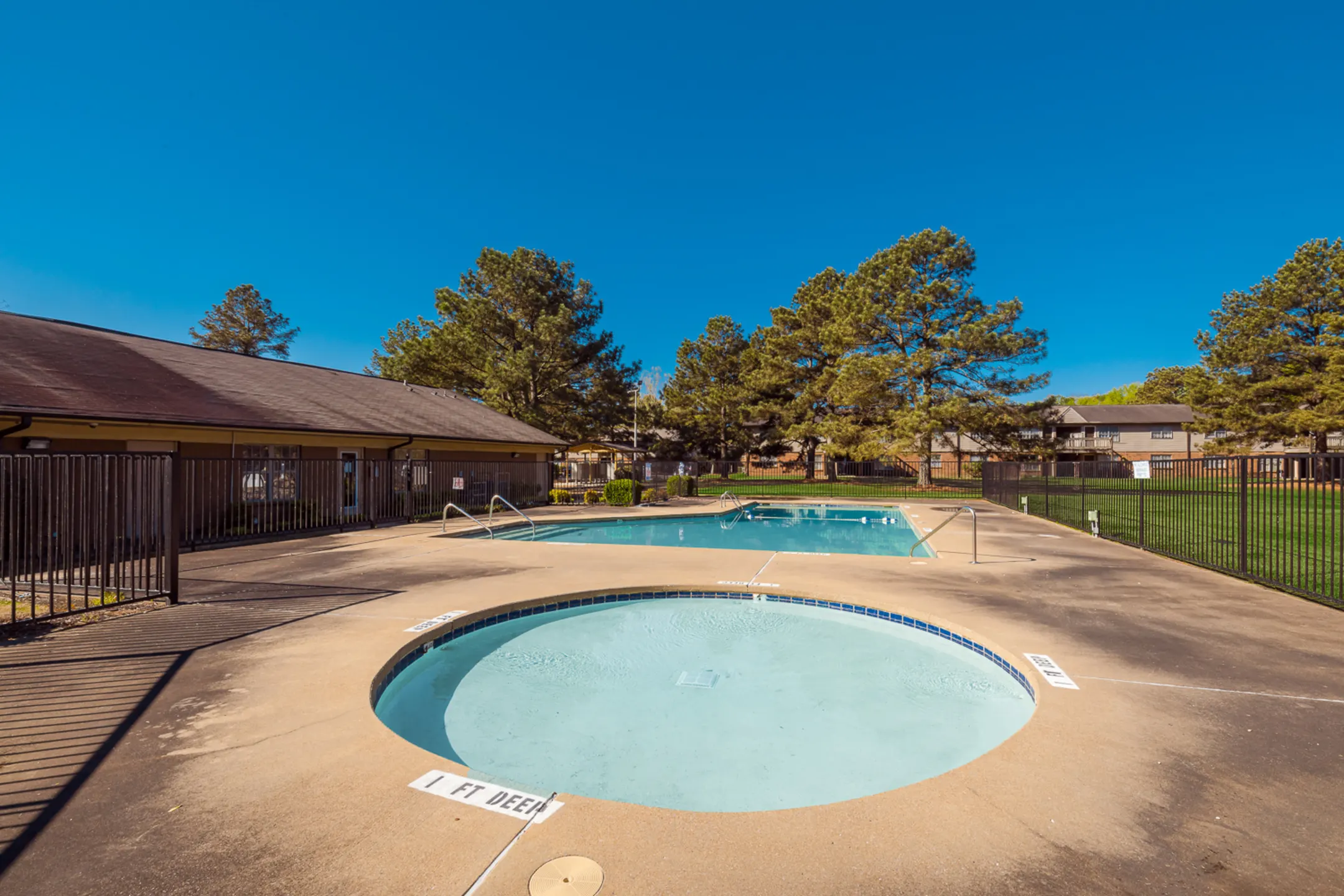 Pool - The Abington - Memphis, TN