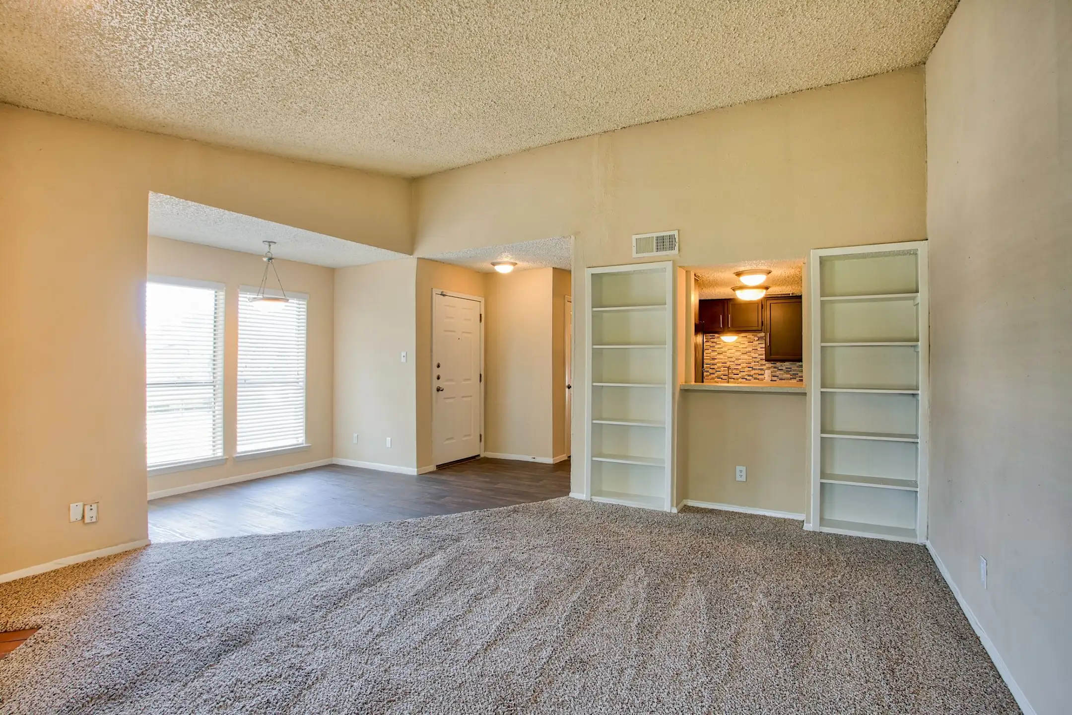 Highland Creek Apartments Dallas