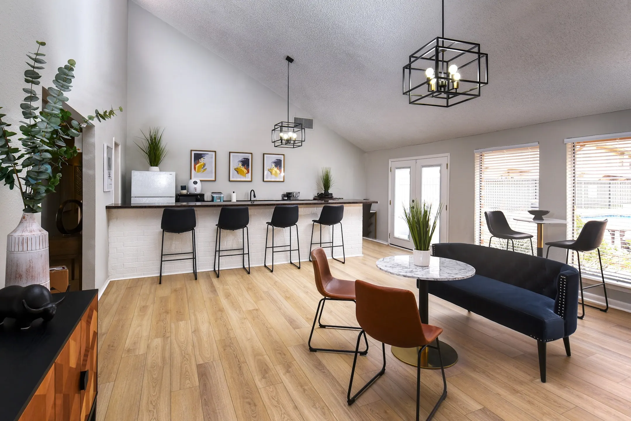 Hemingway House Apts 6401 Eastridge Rd Odessa, TX Apartments for