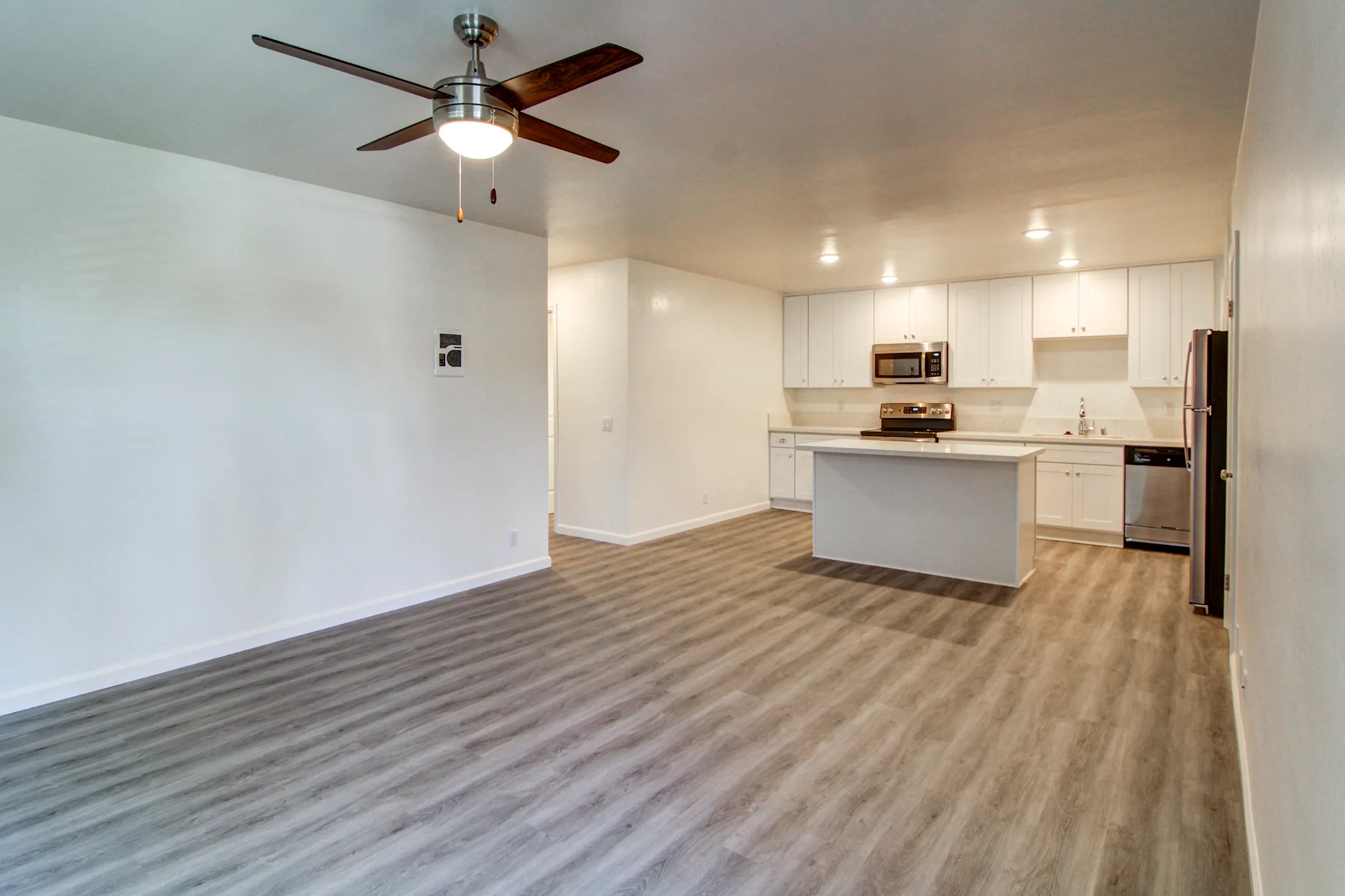 La Jolla View Apartments San Diego, CA 92122