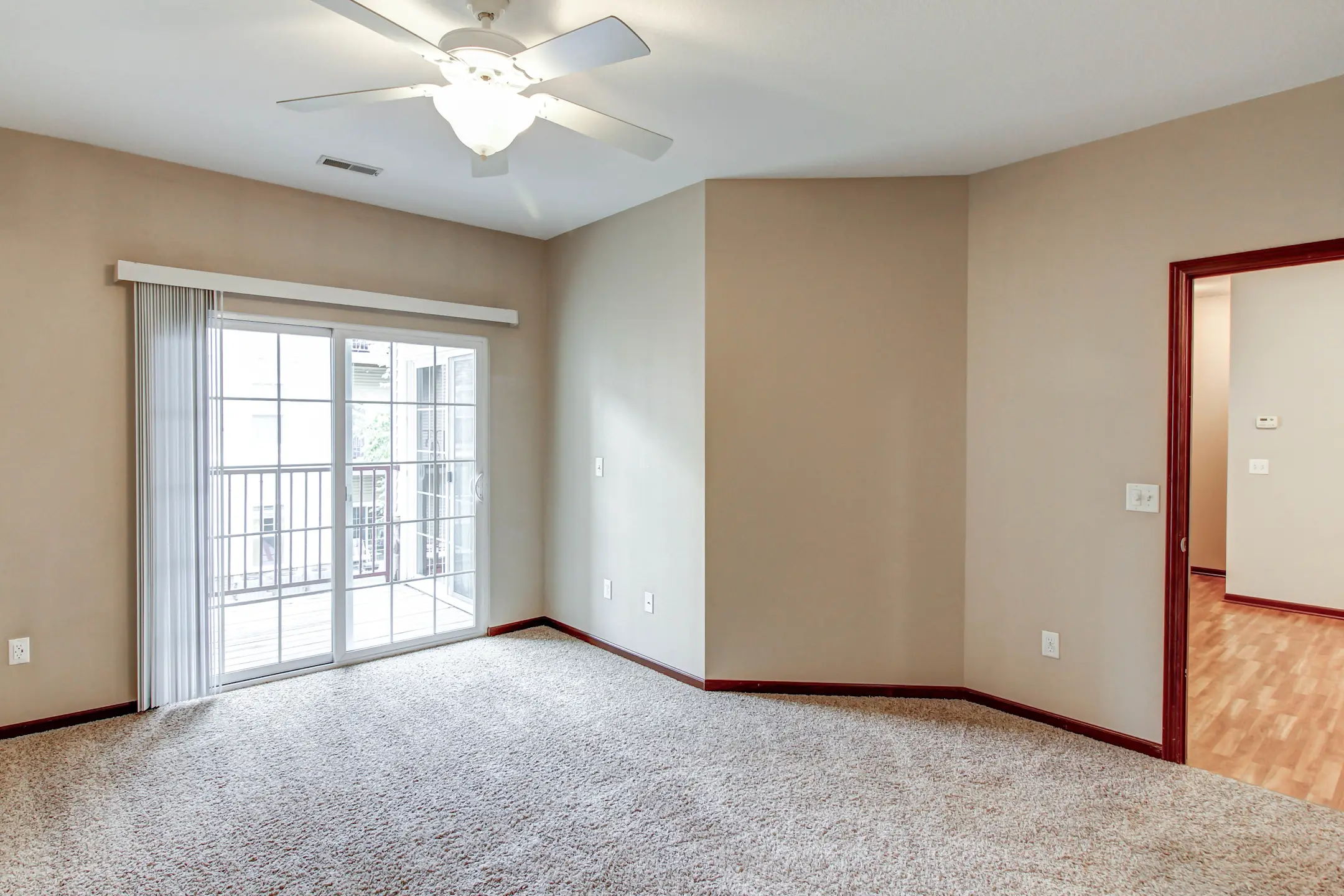 Bedroom - The Woodland Reserve Apartments - Ankeny, IA
