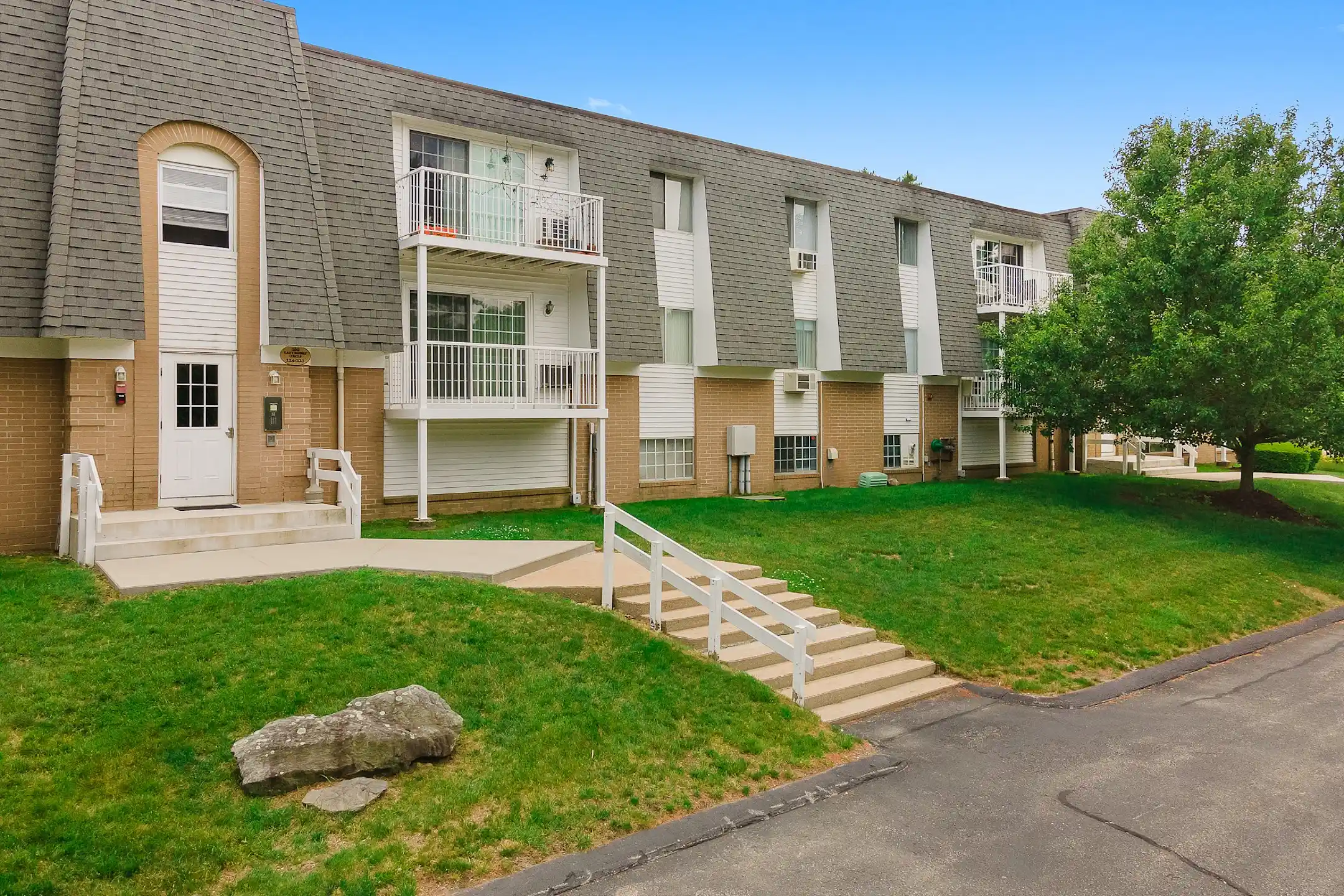 East Shore Apartments Apartments East Providence, RI 02914