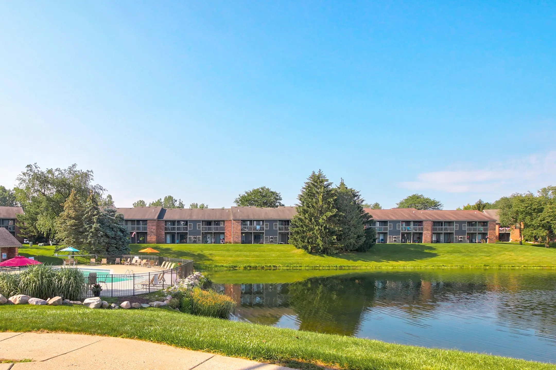 Lancaster Lakes Apartments Clarkston, MI 48346