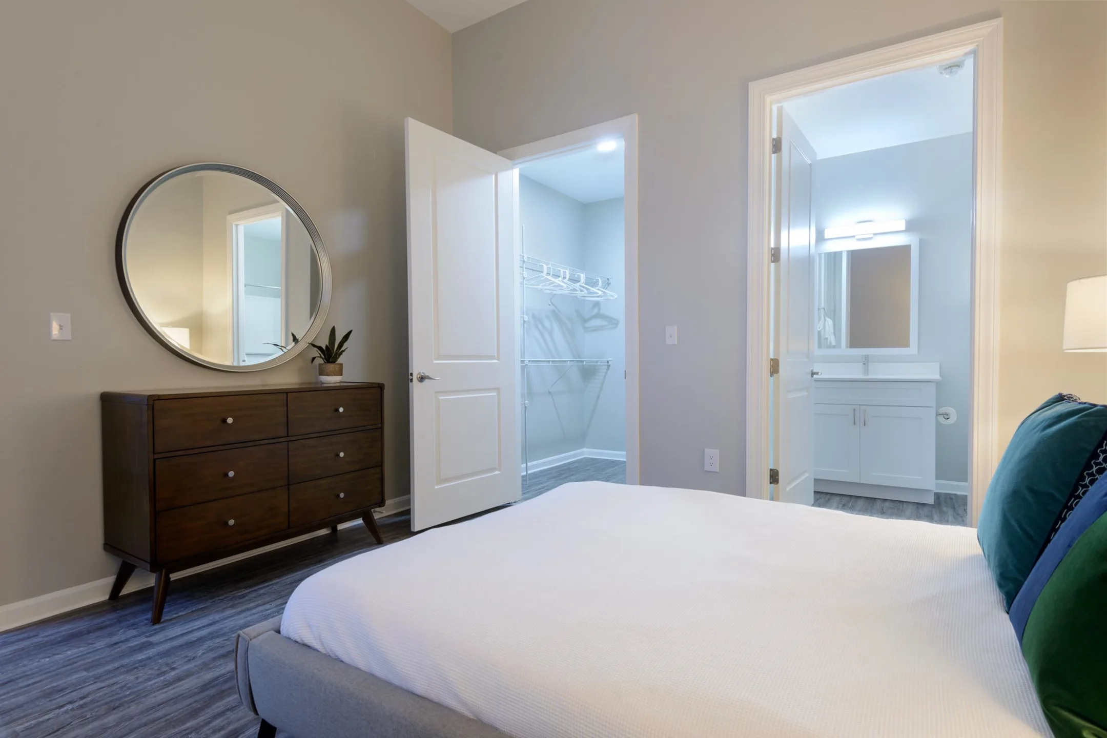 Bradlee Danvers Apartment Homes 1101 Kirkbride Dr Danvers, MA