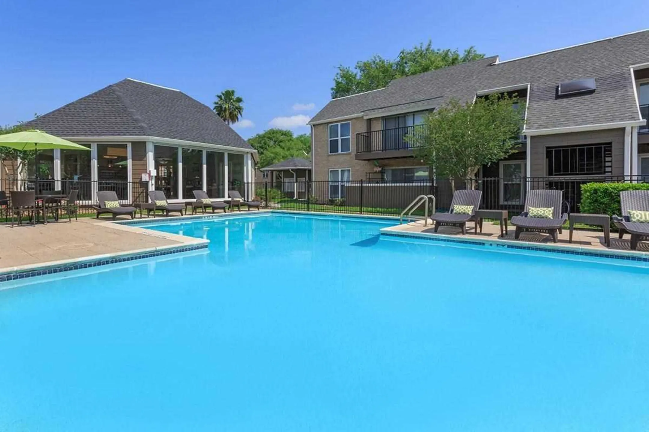 Pool - Woodland Hills Village - Kingwood, TX
