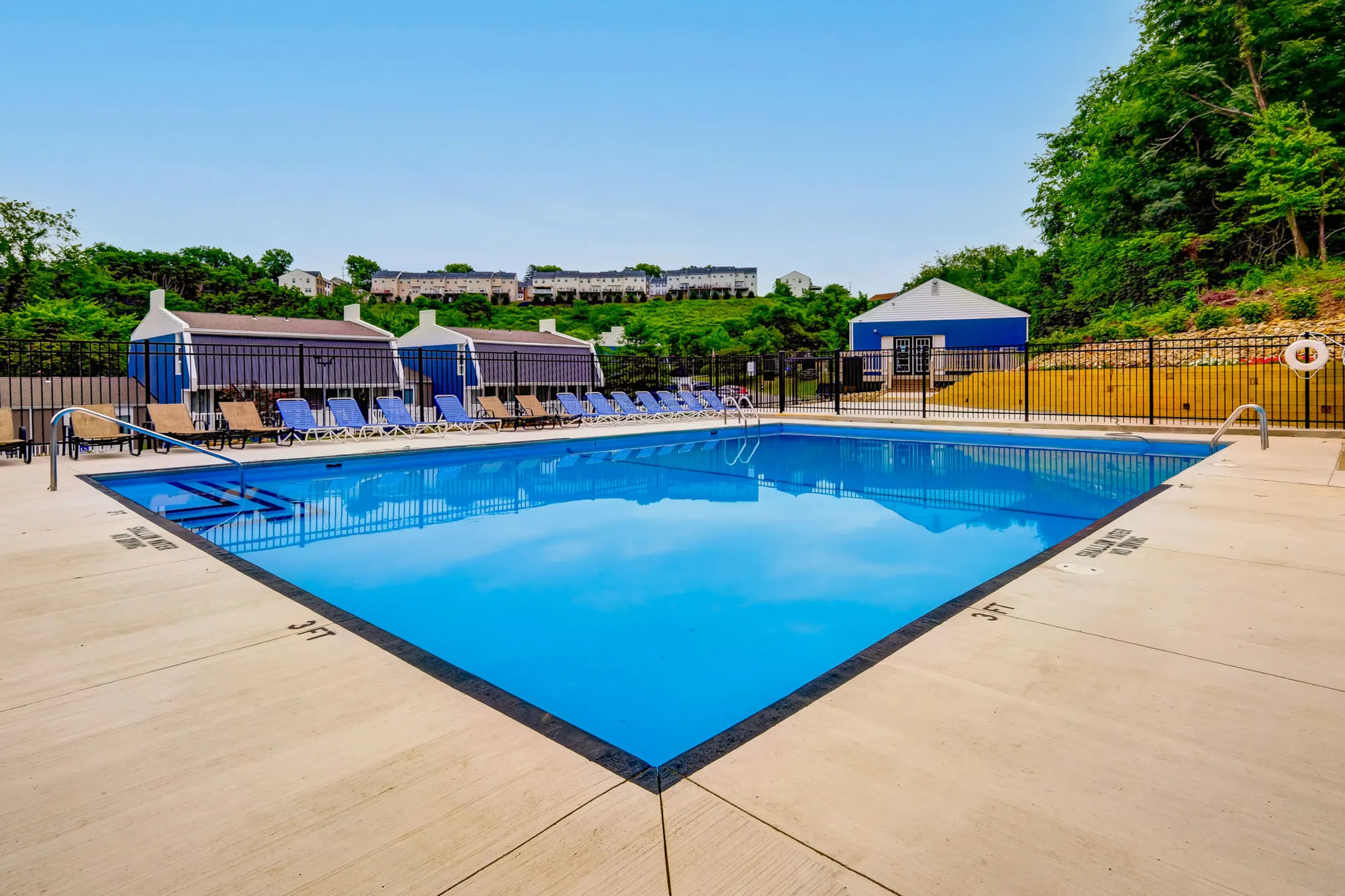 Pool - The Cascades Townhomes - Pittsburgh, PA