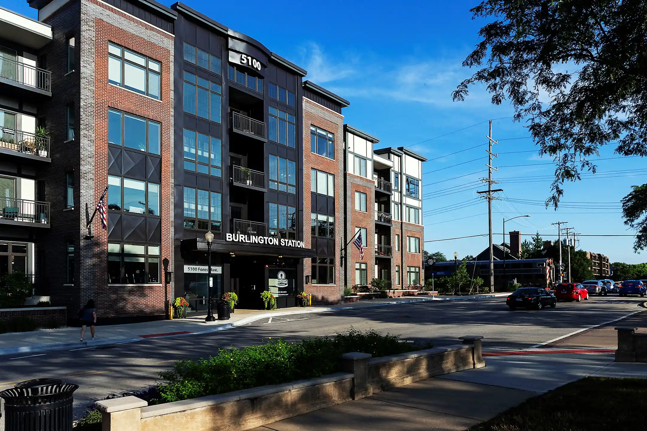 Luxury Apartments Downers Grove