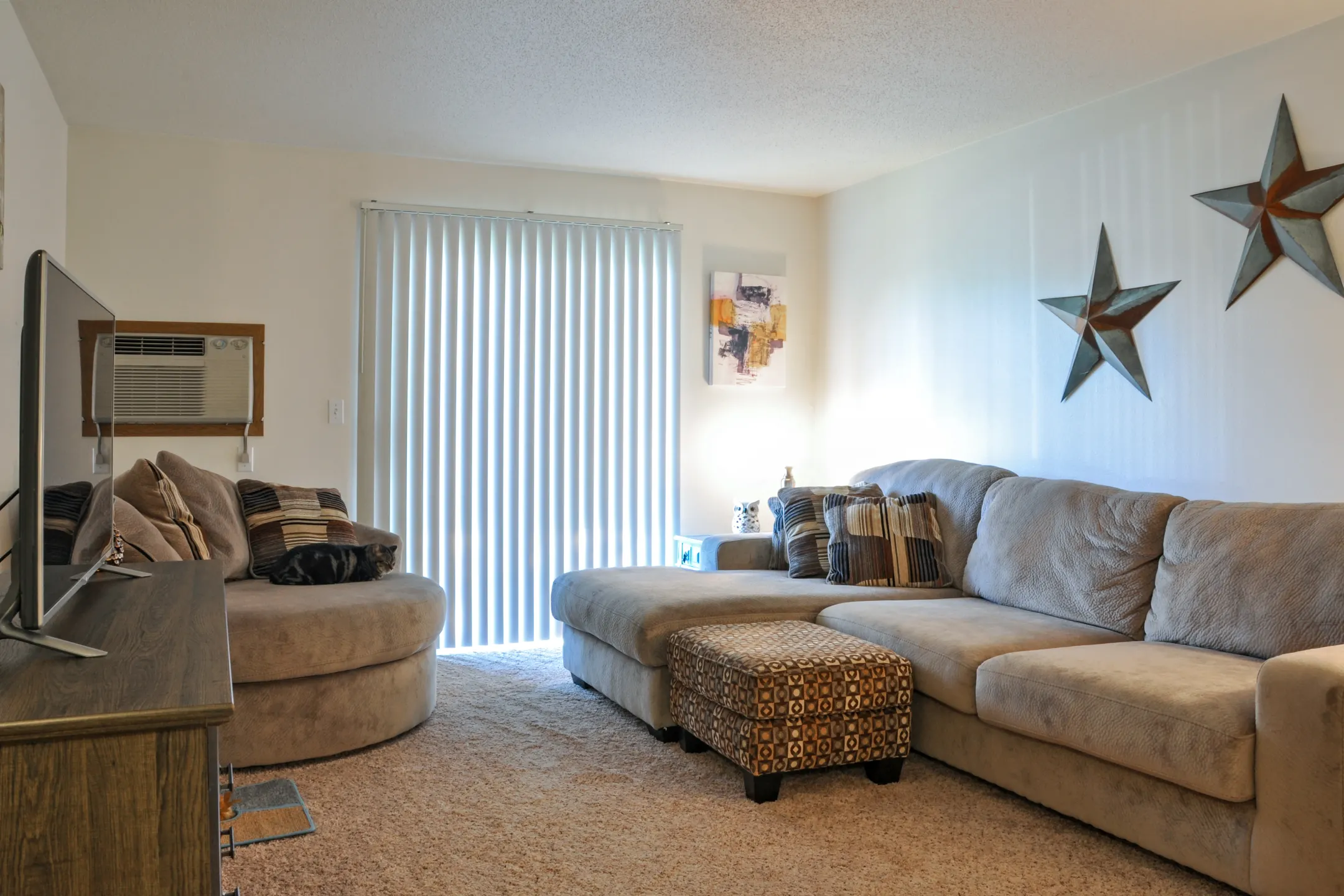 Living Room - Orchid Place Apartments - Fargo, ND