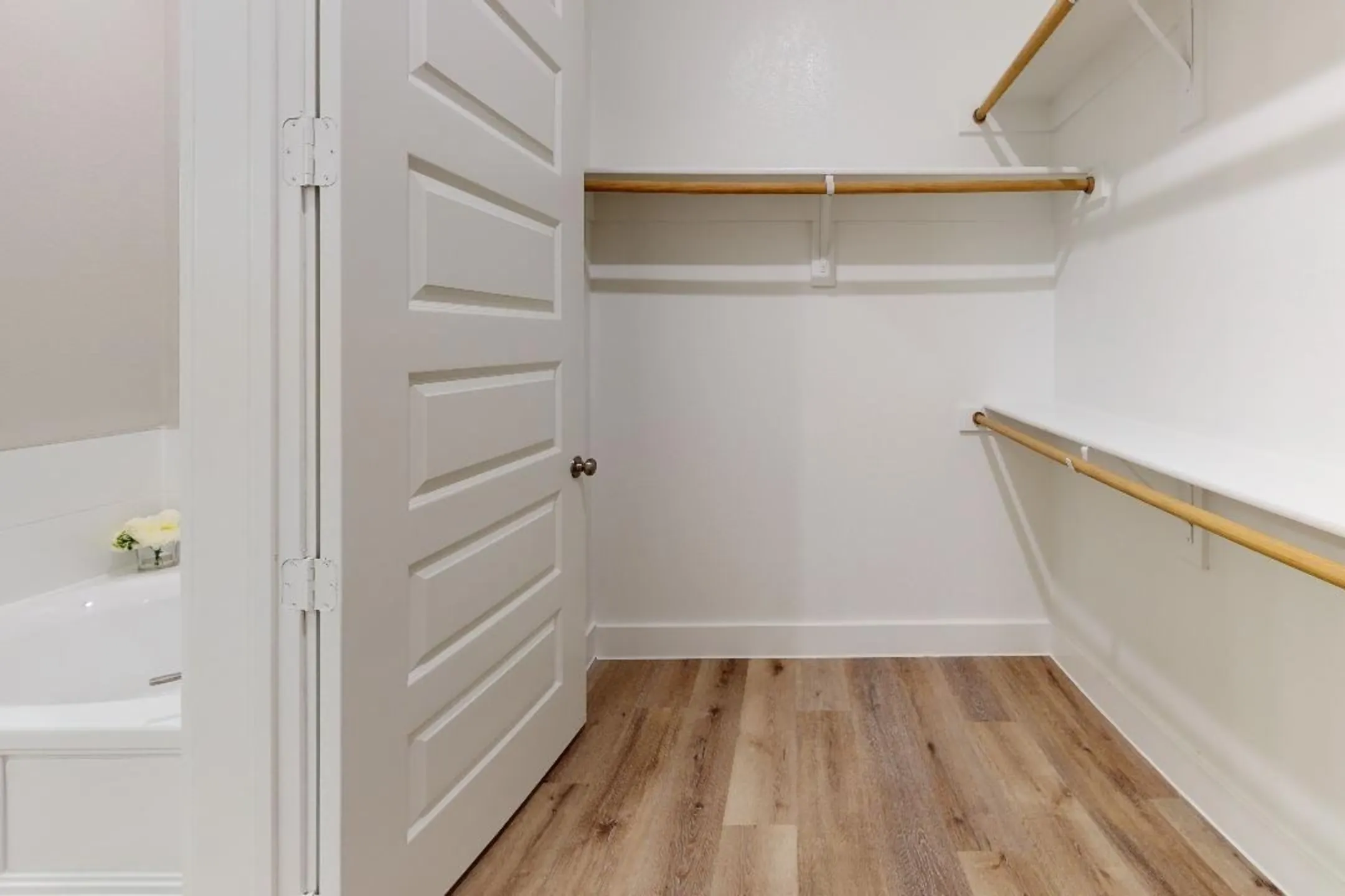 Estates of McKinney Apartments McKinney, TX 75071