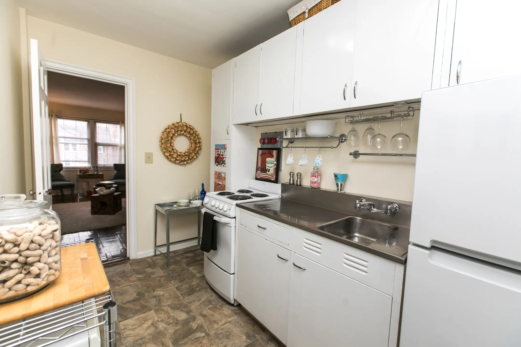 Olentangy Village 2907 N High St Columbus, OH Apartments for Rent