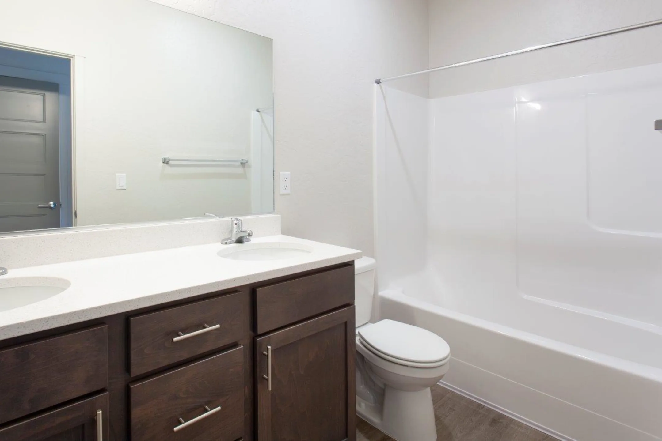 Bathroom - Prairie Pointe Apartments and Townhomes - Coeur D Alene, ID