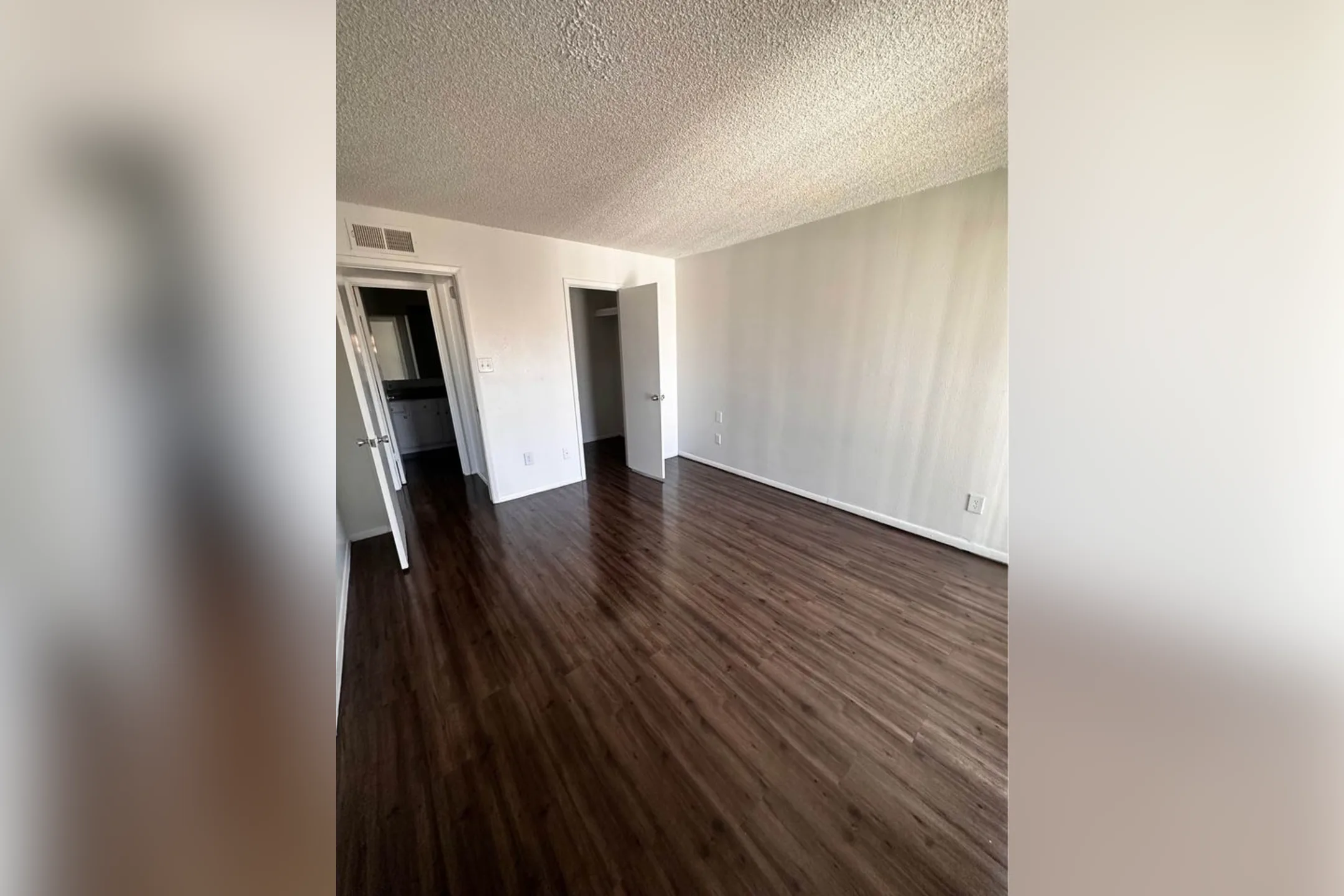 Thunderbird Villas Apartments Phoenix, AZ 85042