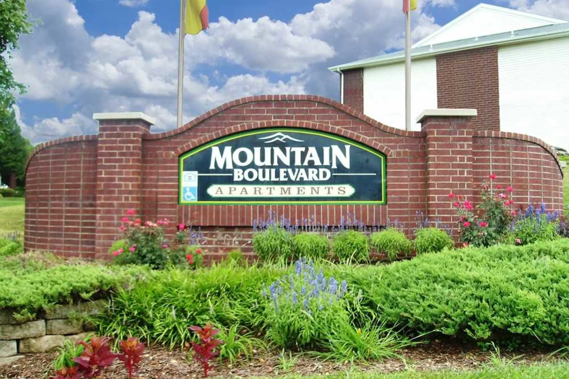 Mountain Boulevard Apartment Homes Apartments - Ozark, MO 65721