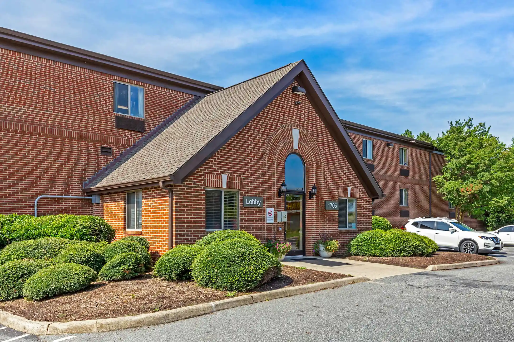 Furnished Studio Greensboro Wendover Ave. 1705 Stanley Rd