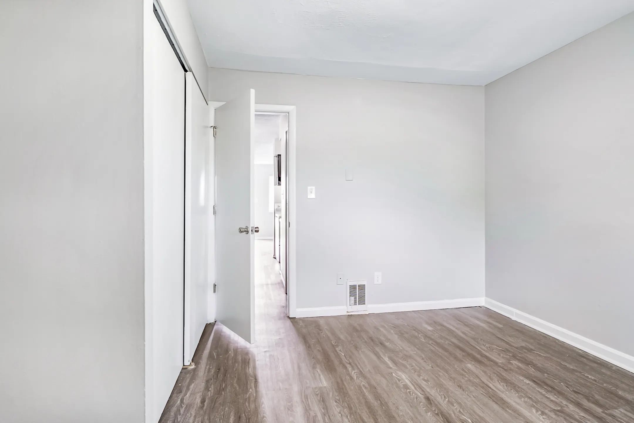 Waterloo Gardens 3710 E Paulding Rd Fort Wayne, IN Apartments for