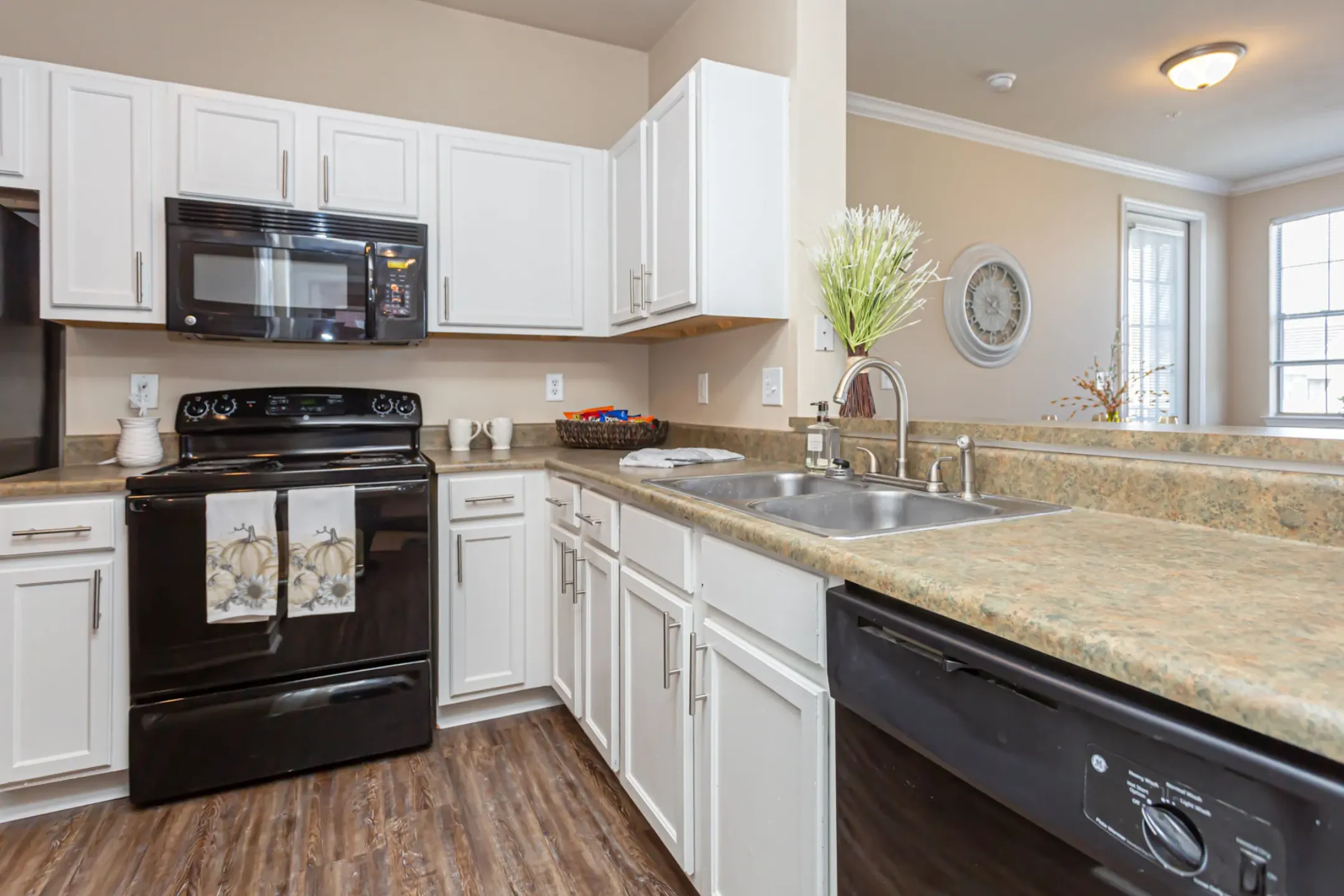 Zachary Parkside Apartments Zachary, LA 70791