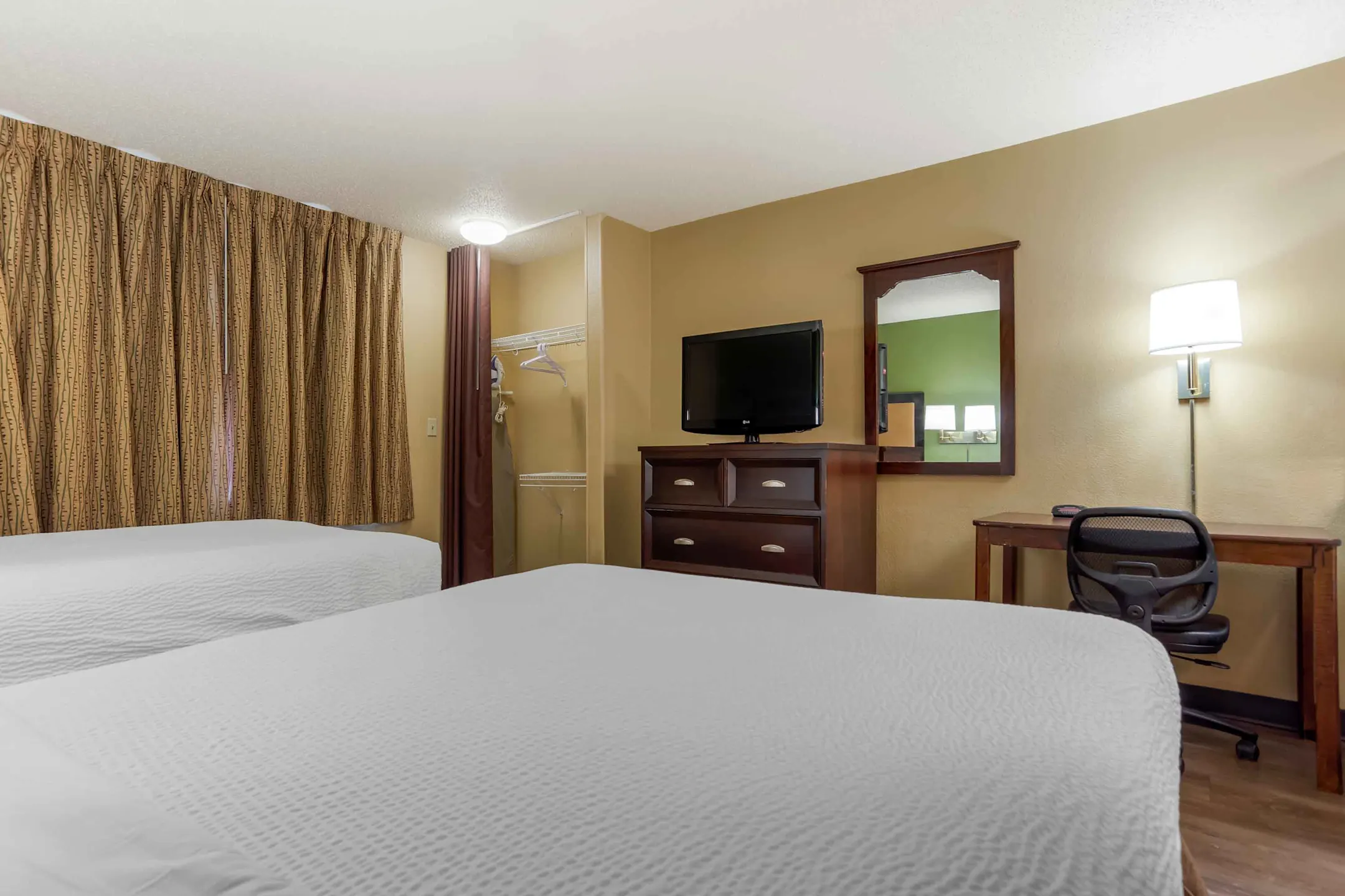 Bedroom - Furnished Studio - New Orleans - Metairie - Metairie, LA