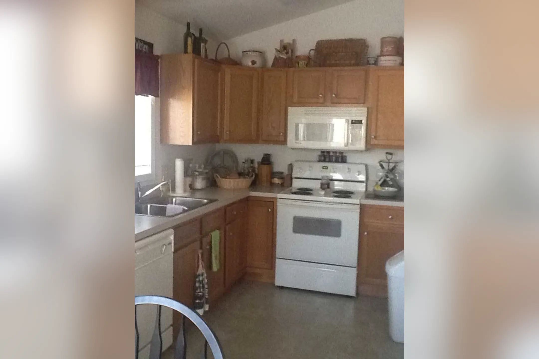 Kitchen - Kissel Hill Apartments - Lititz, PA