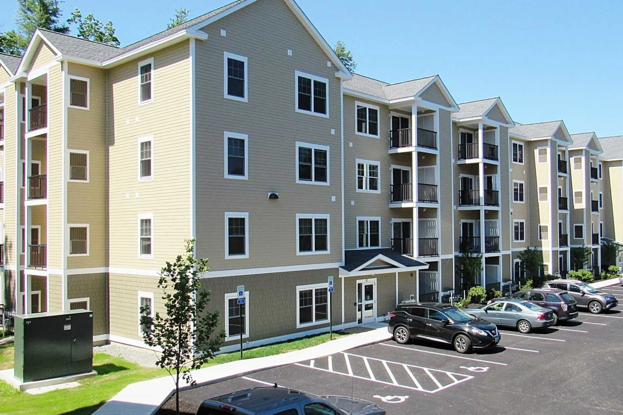Building - The Residences at Colcord Pond - Exeter, NH