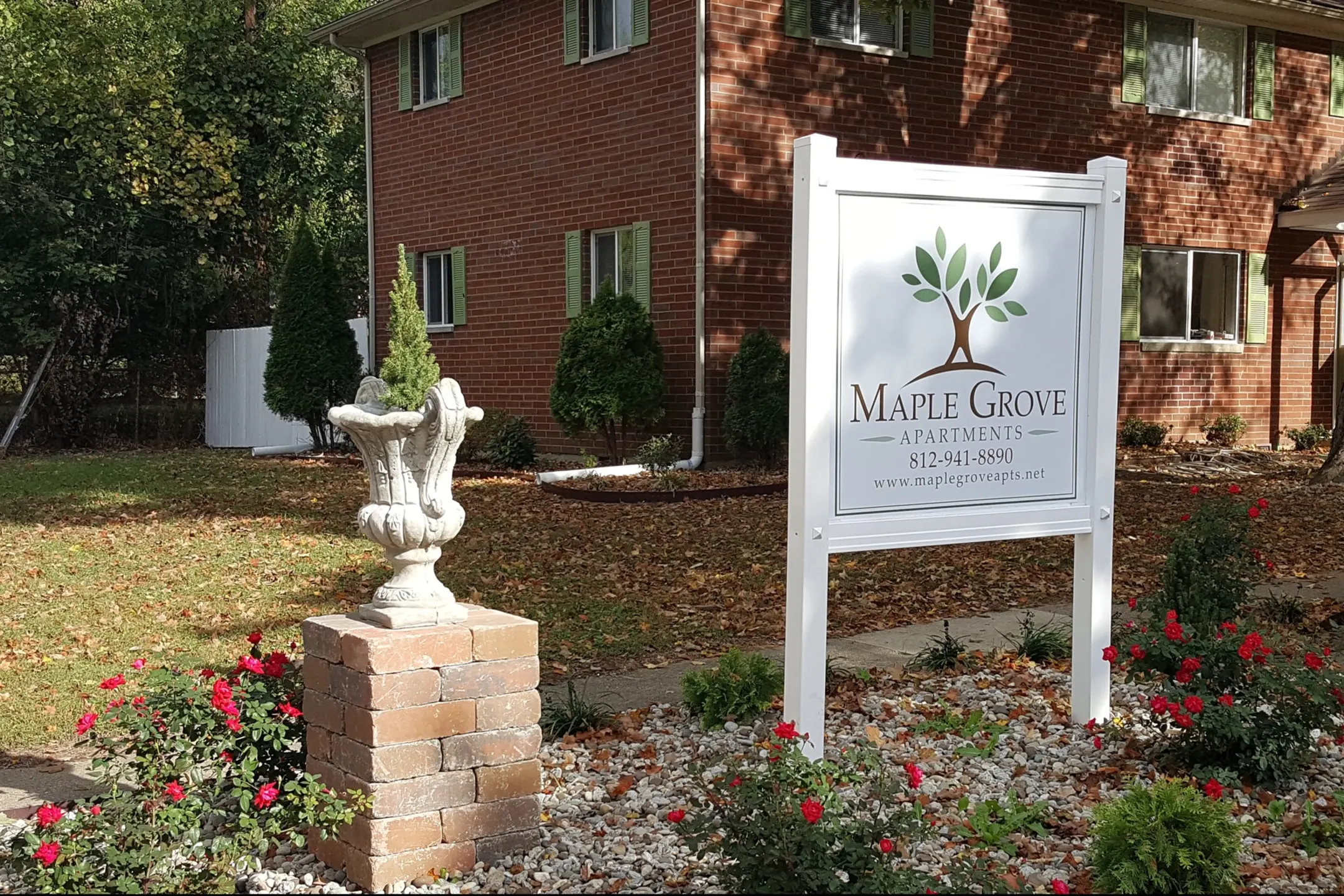 Community Signage - Maple Grove Apartments - New Albany, IN