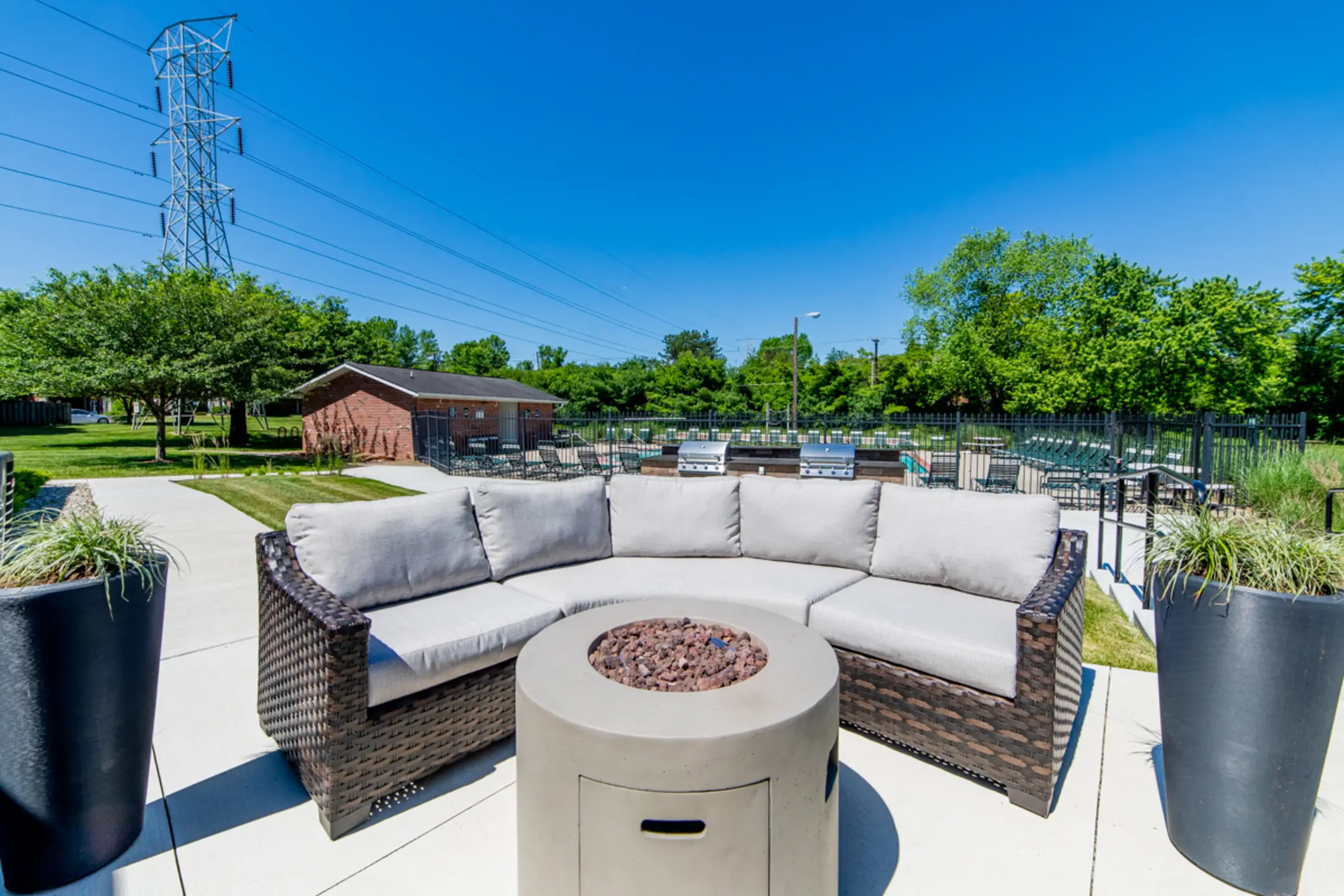 Ashton Brook Apartments of Nora Apartments Indianapolis, IN 46240