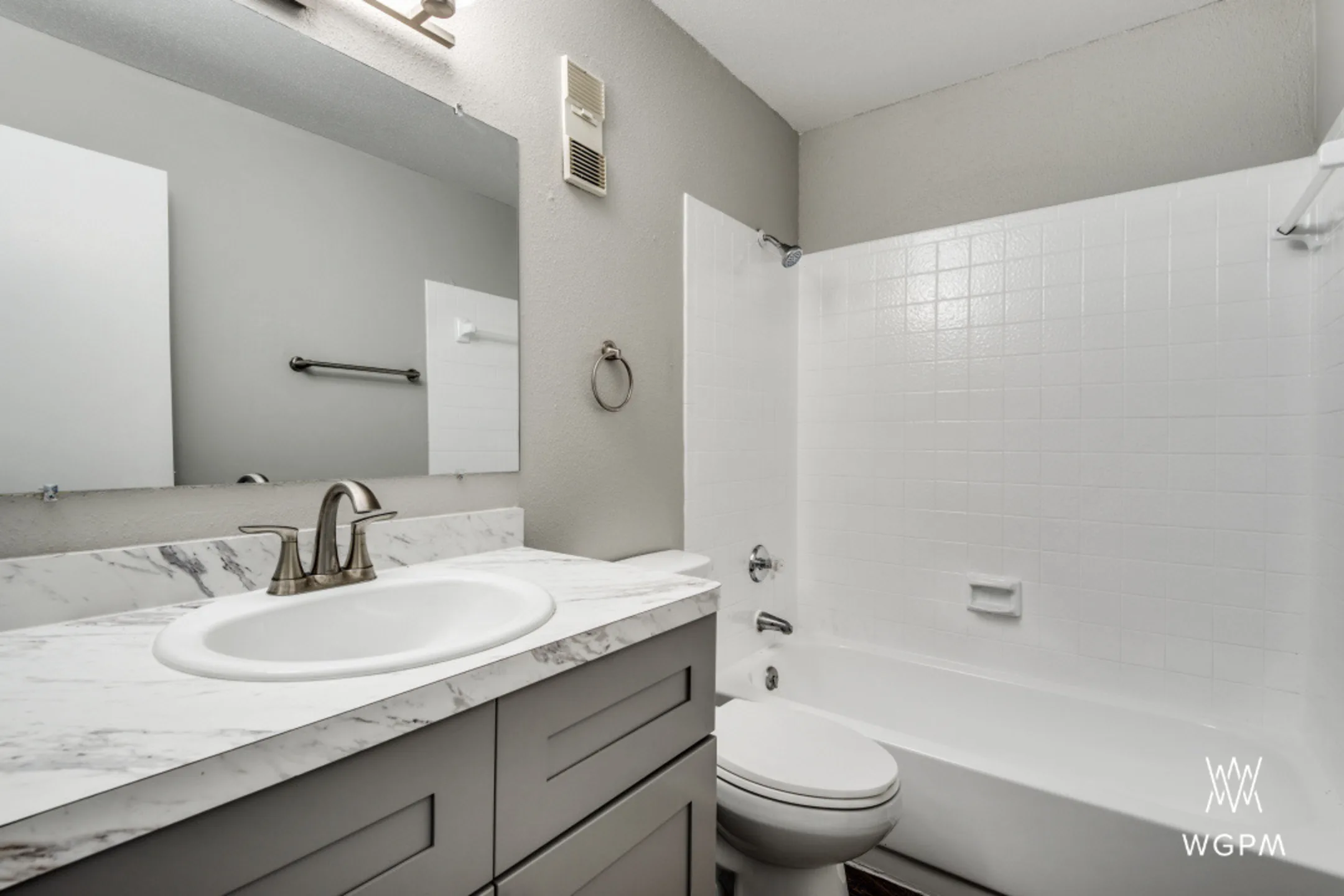 Bathroom - Summit Apartments - Huntsville, TX