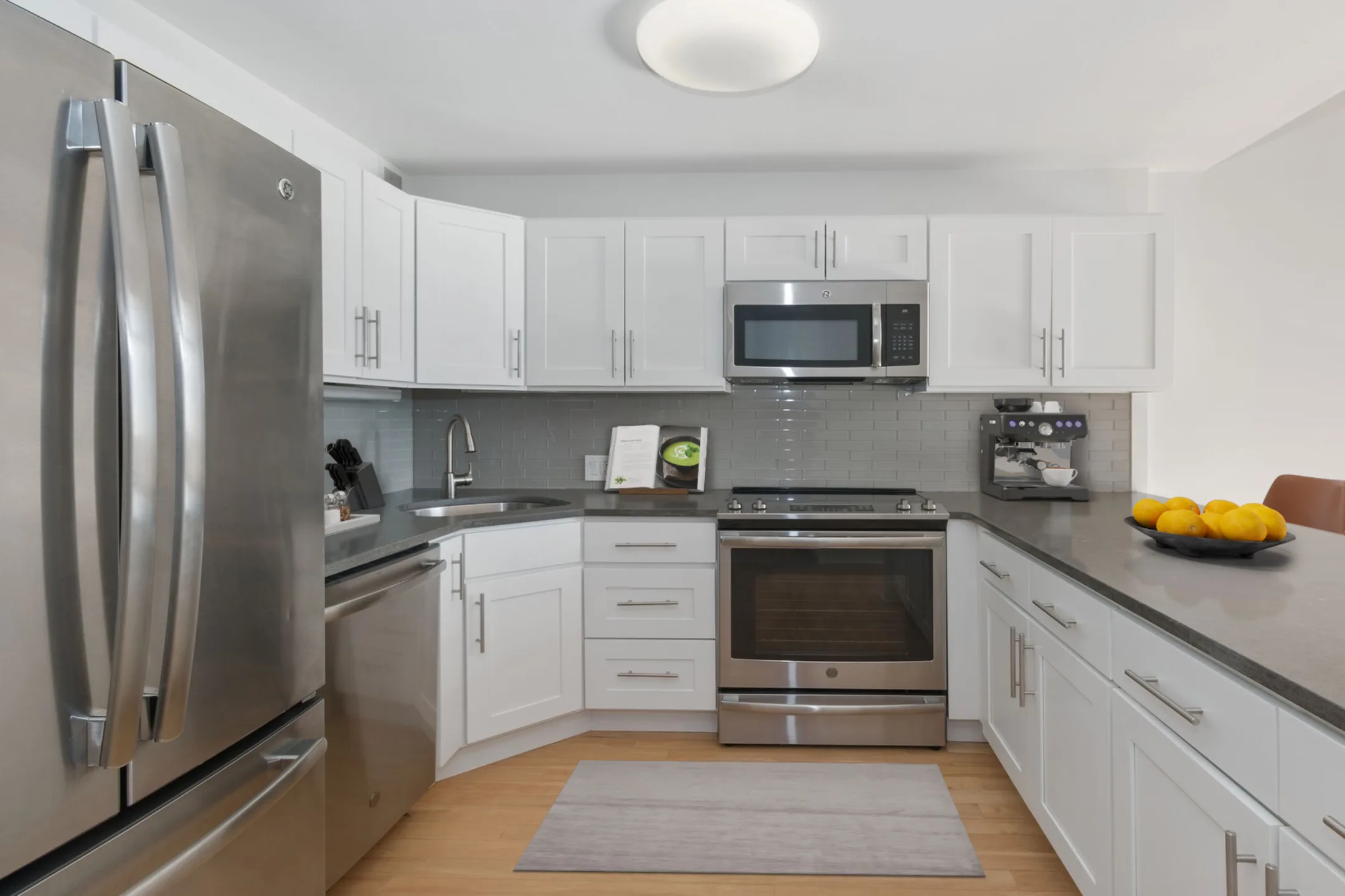 Kitchen - The Riverloft Apartment Homes - Philadelphia, PA