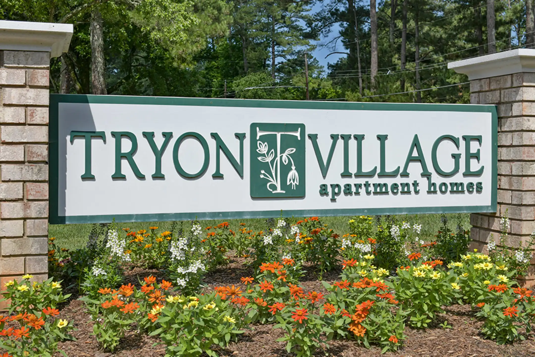 Tryon Village Apartments Raleigh, NC 27603