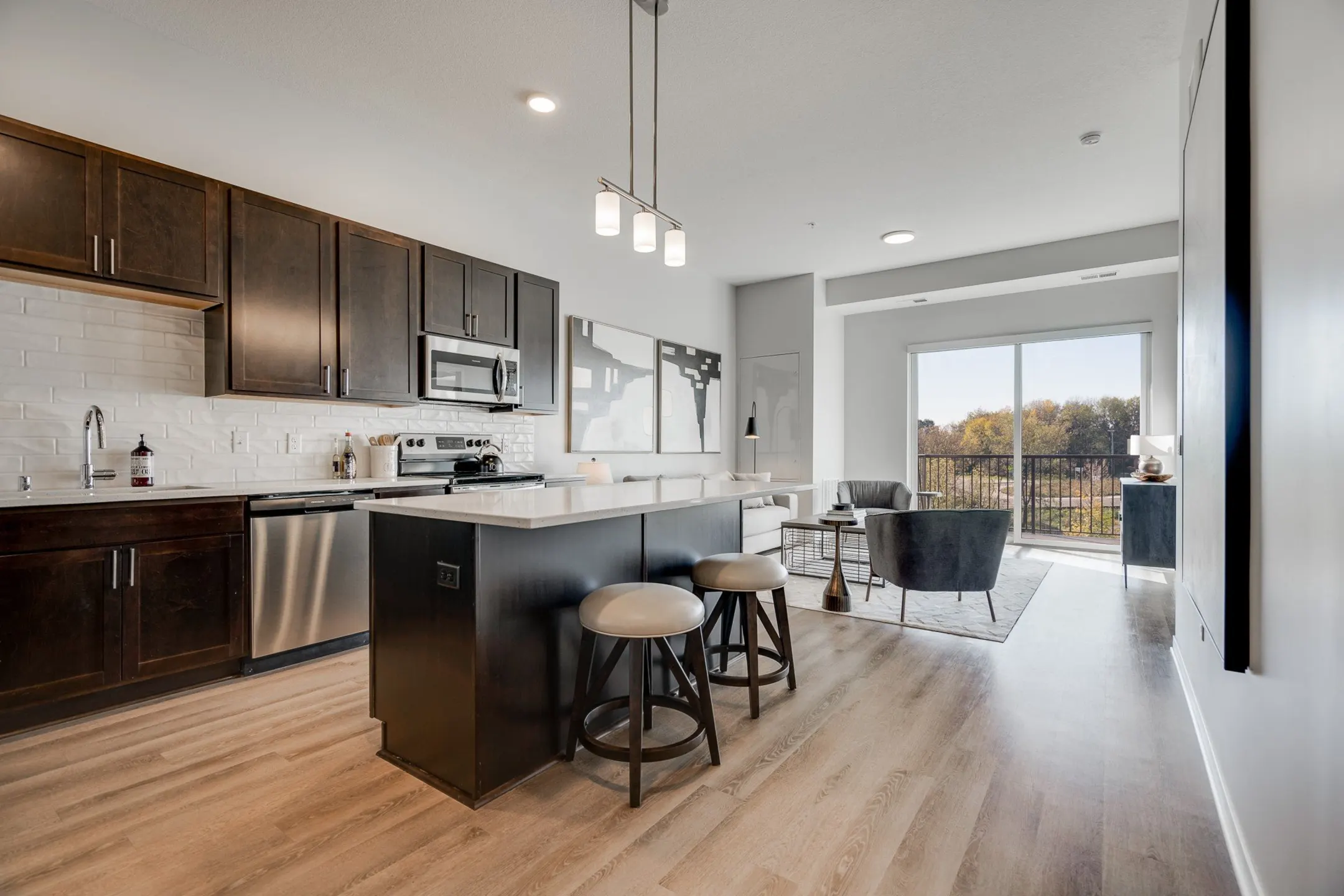 Kitchen - Aspire at CityPlace - Woodbury, MN