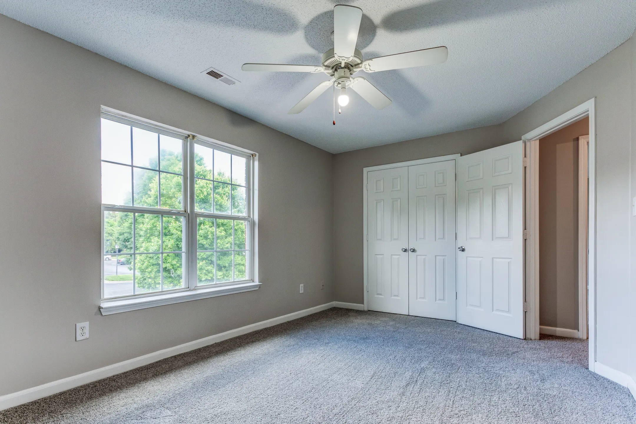 Grand Summit Apartments Greensboro, NC 27410