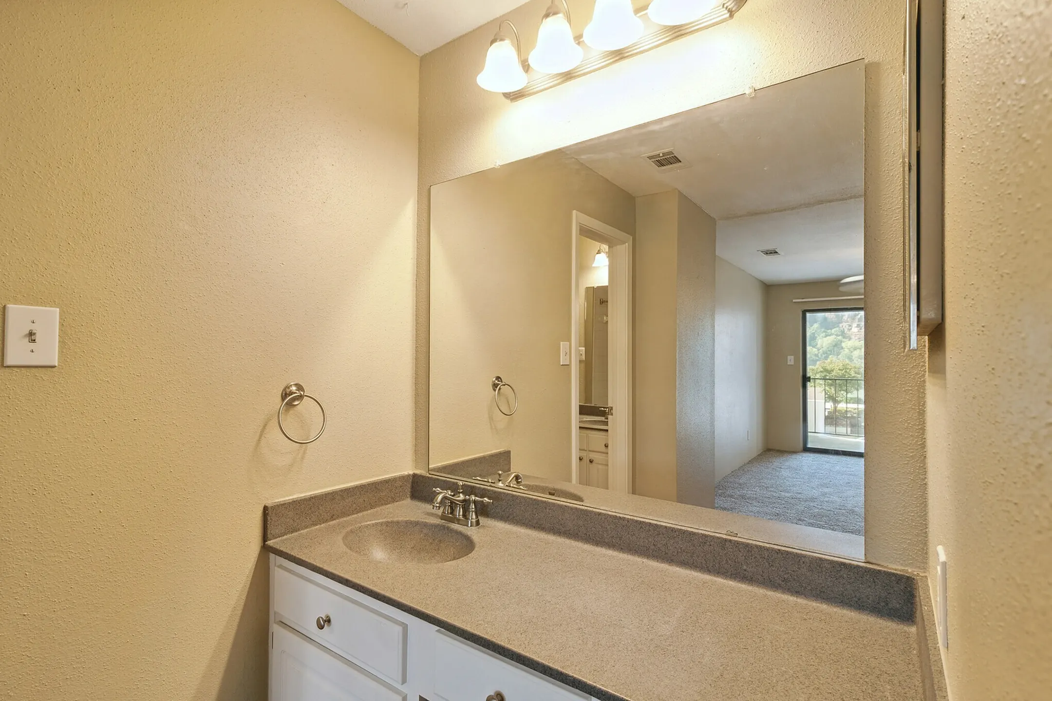 Riverwalk Apartments Little Rock, AR 72202