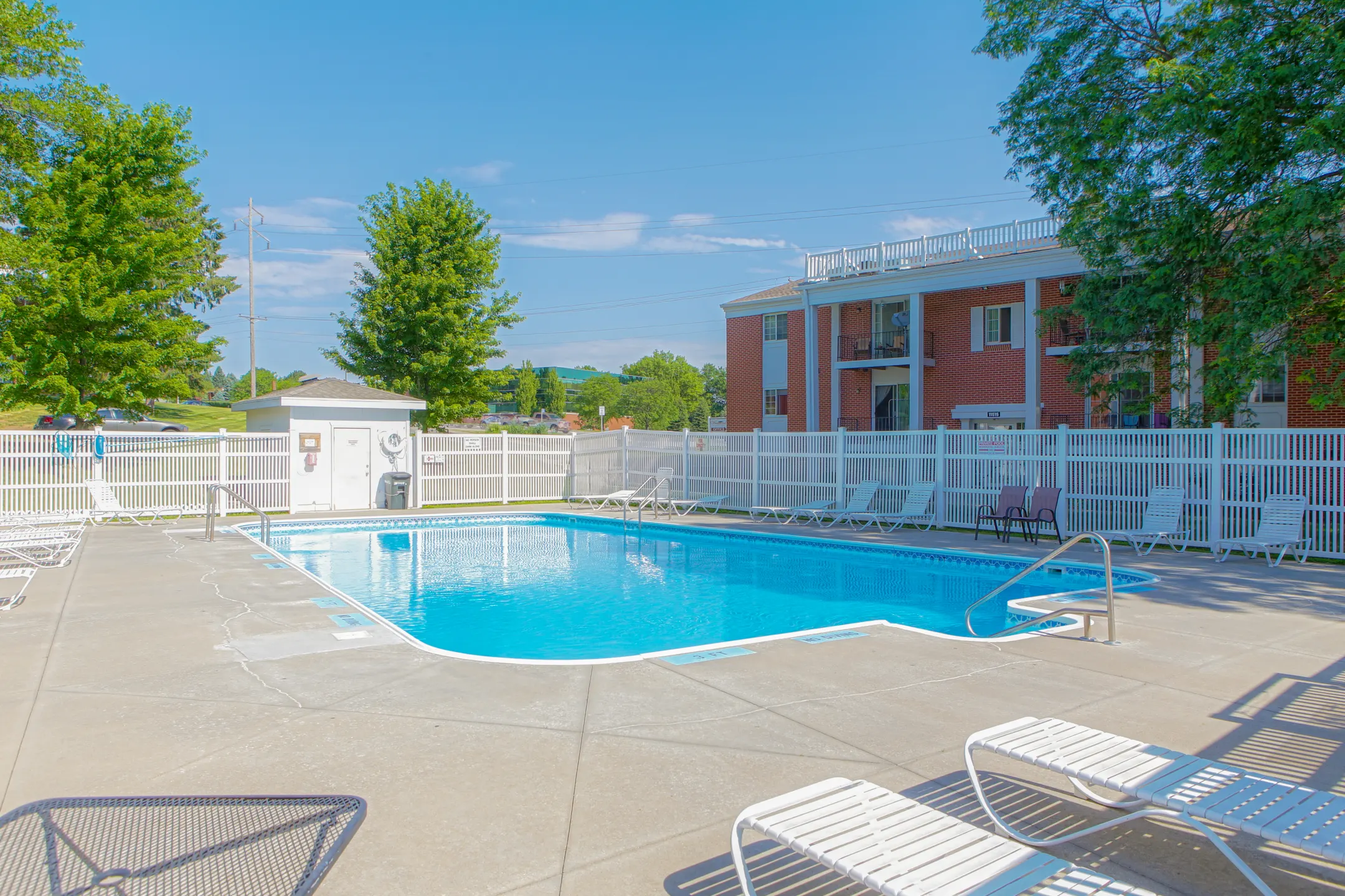 Westwood Apartments 11517 Westwood Ln Omaha, NE Apartments for Rent