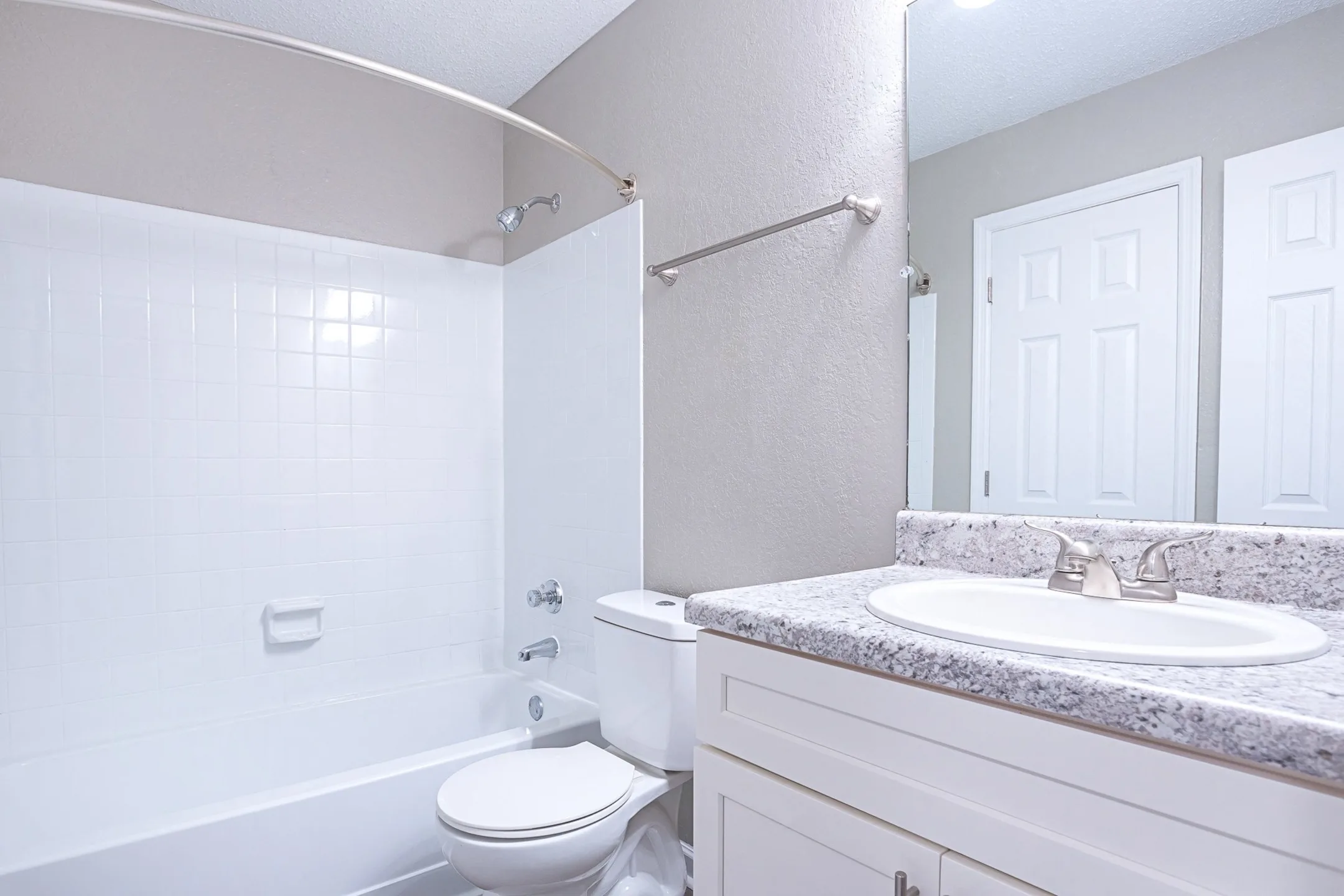 Woodmere Trace Apartments Duluth, GA 30096