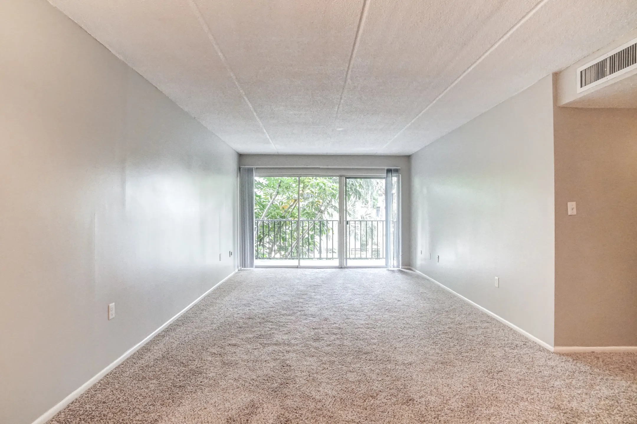 Westshore Apartments - 4601 W Gray St | Tampa, FL For Rent | Rent.