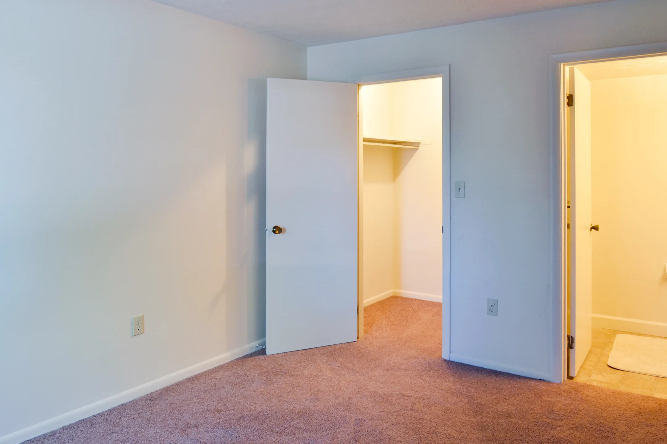 Anderson Square Apartments 1100 King Louis Ct Cincinnati, OH for