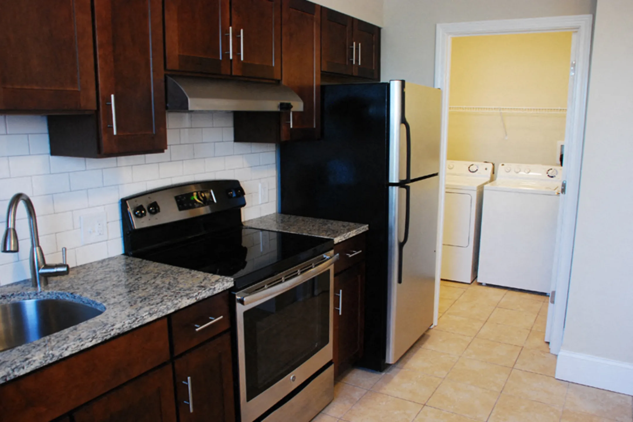 Kitchen - Weymouth Commons - Weymouth, MA