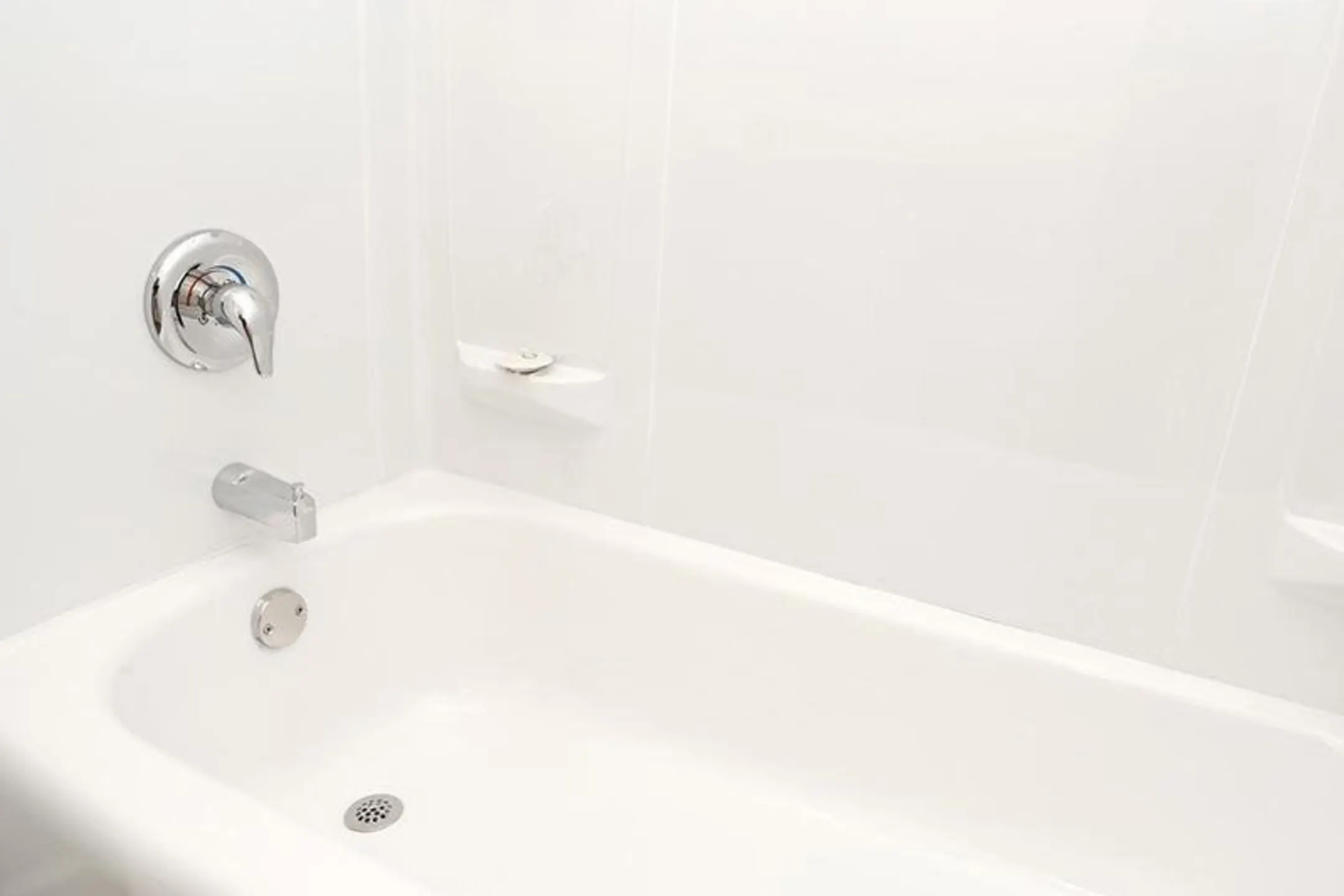Bathroom - Sur Apartments - Sacramento, CA