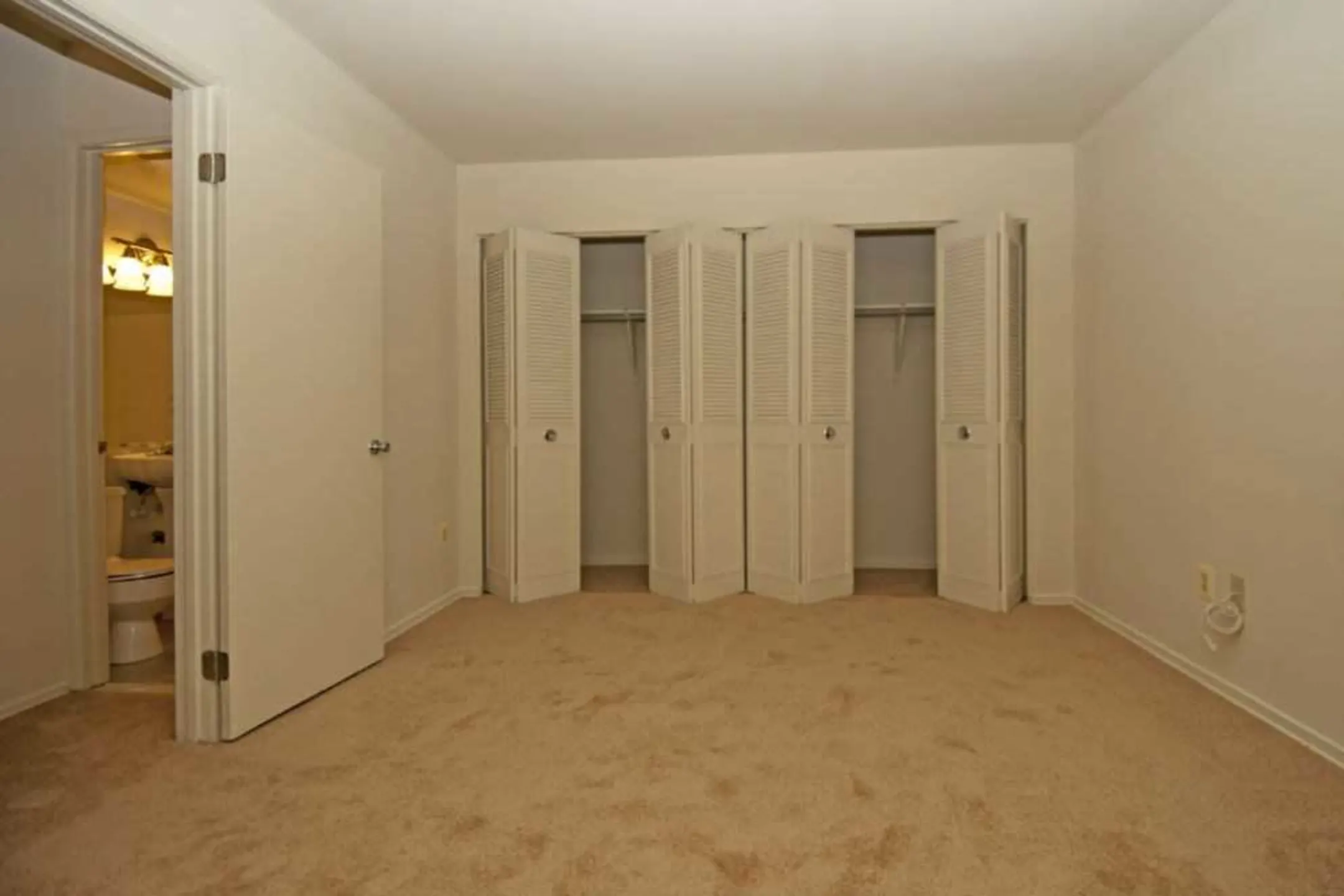 Bedroom - Southview - Oxon Hill, MD