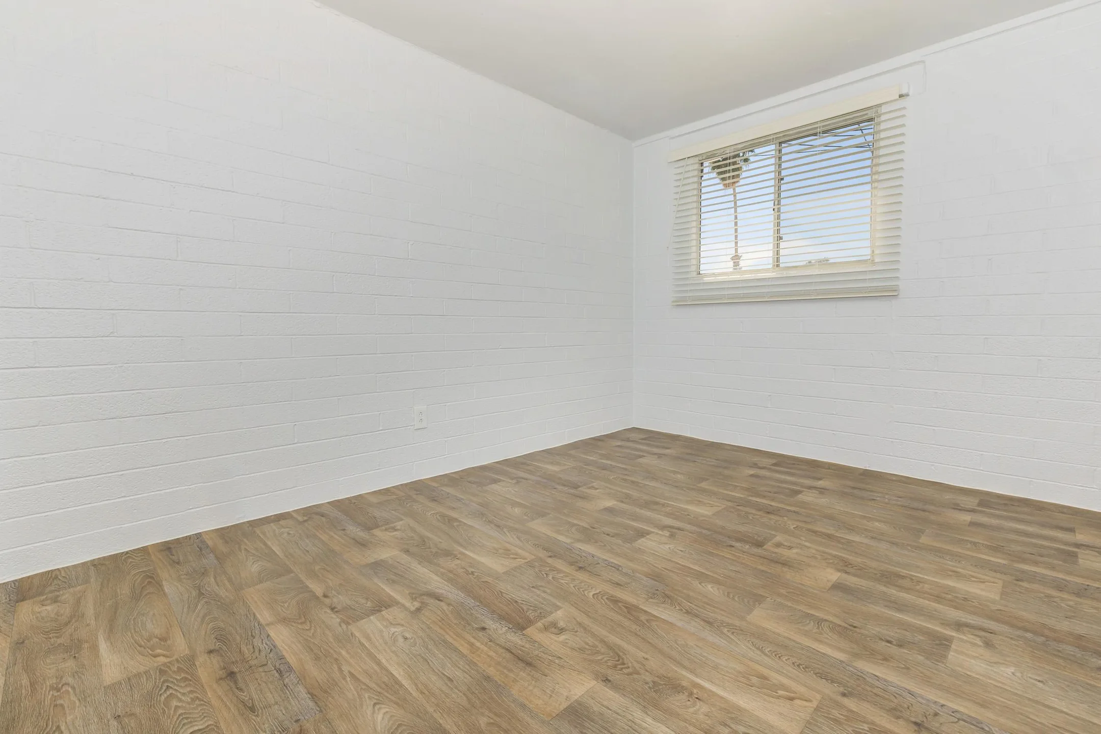 Icon on Stella Apartments Tucson, AZ 85730