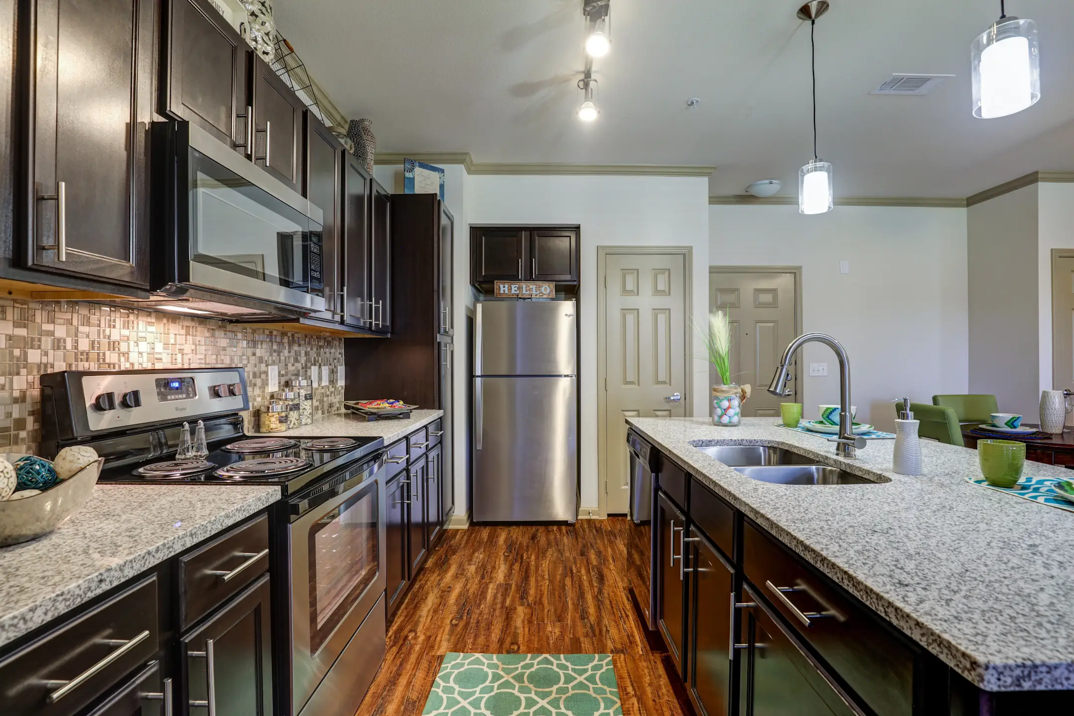 Kitchen - Mansfield On The Green - Mansfield, TX