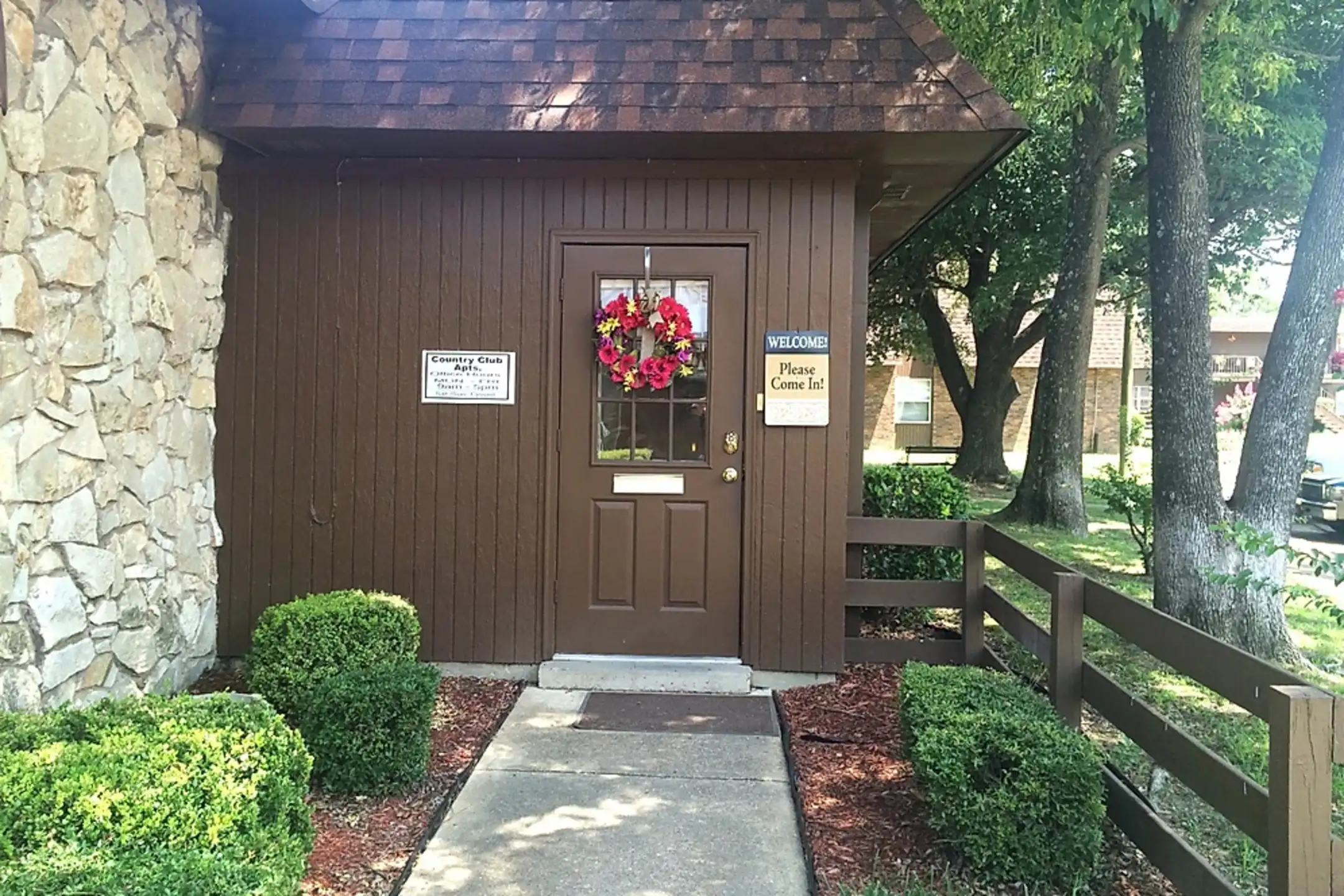 Country Club Apartments 113 Crestline Dr Clarksdale, MS Apartments