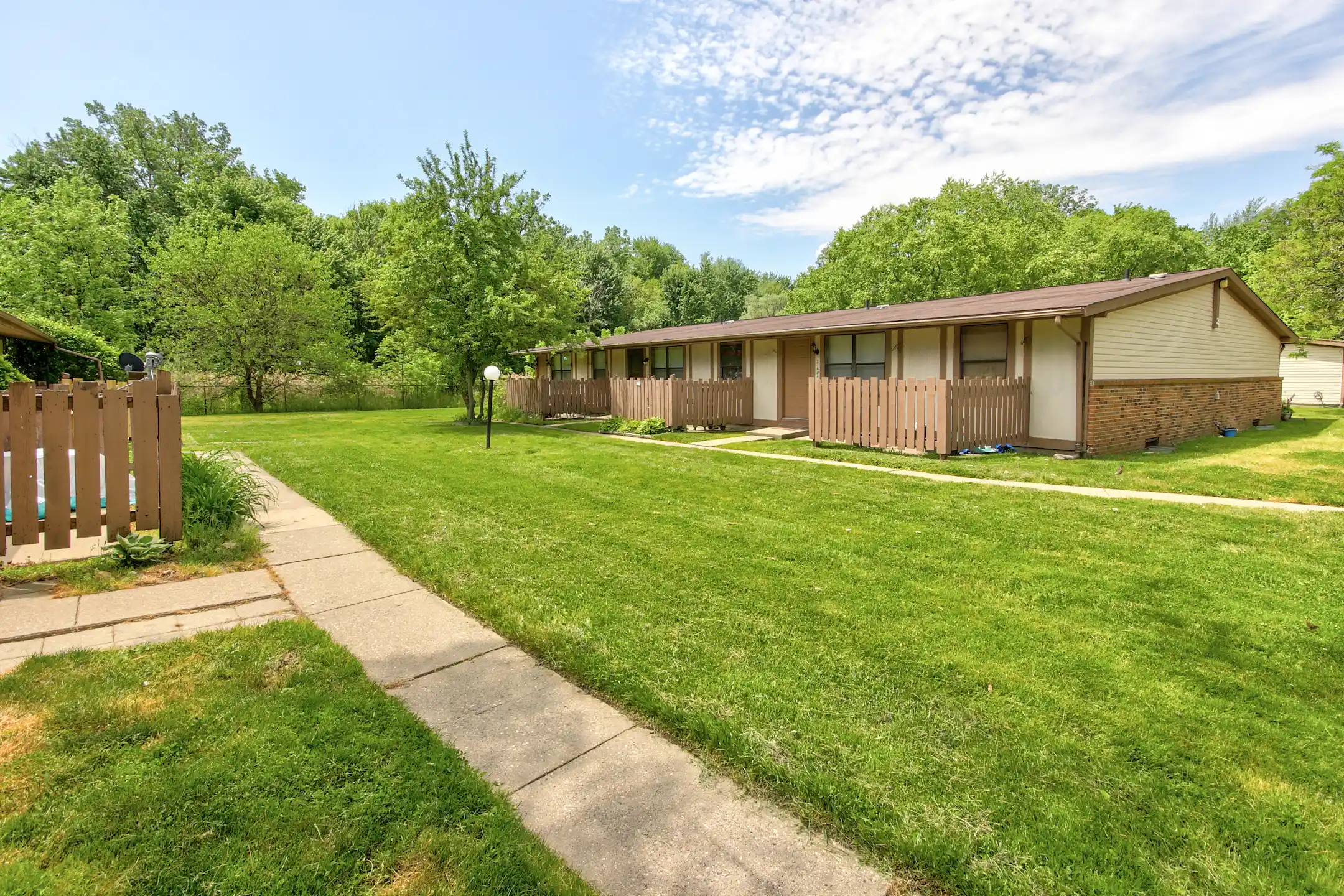 Heritage Apartments 276620 Nicolle Harrison Township, MI Apartments