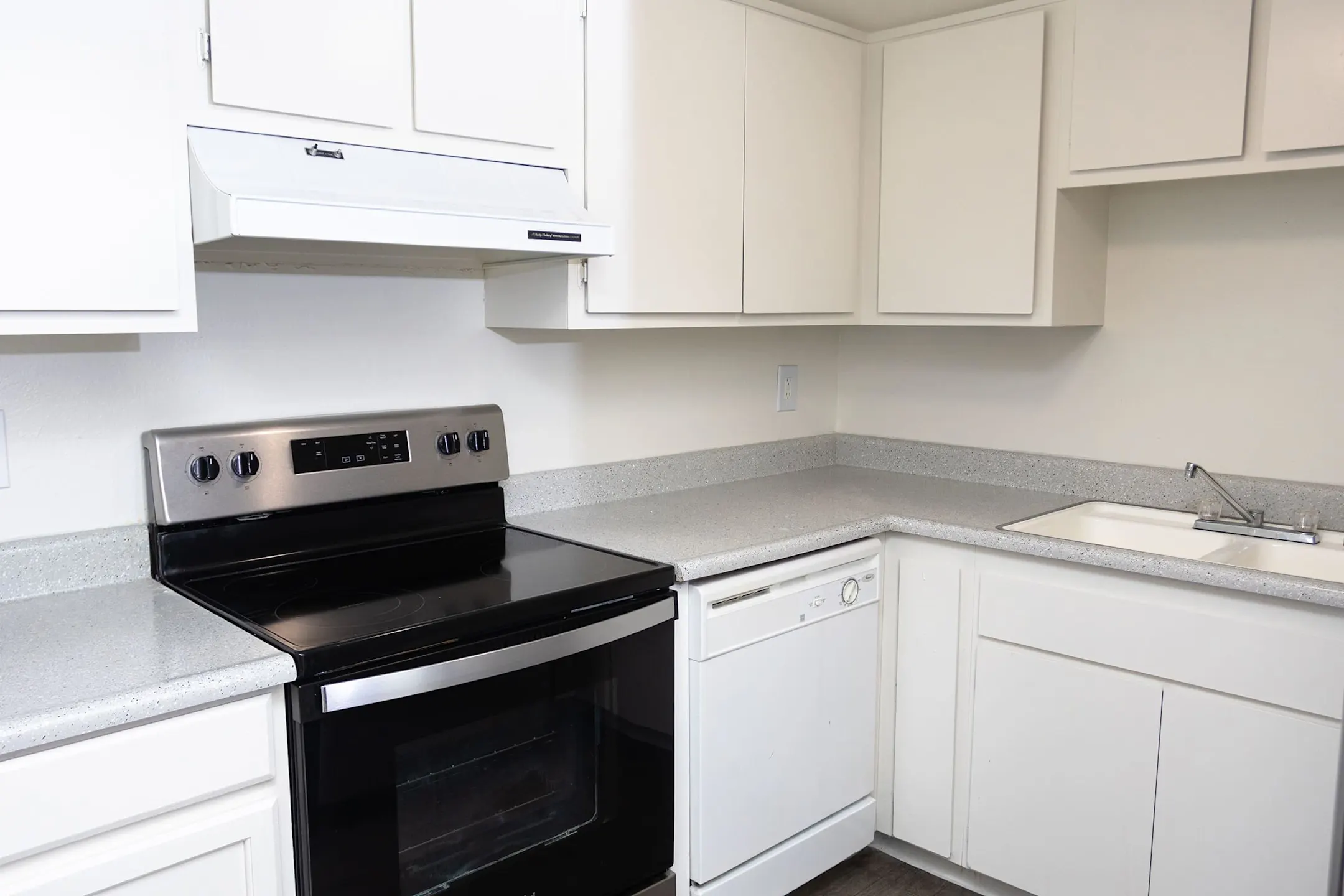 Ashford Manor Apartments Las Vegas, NV 89108