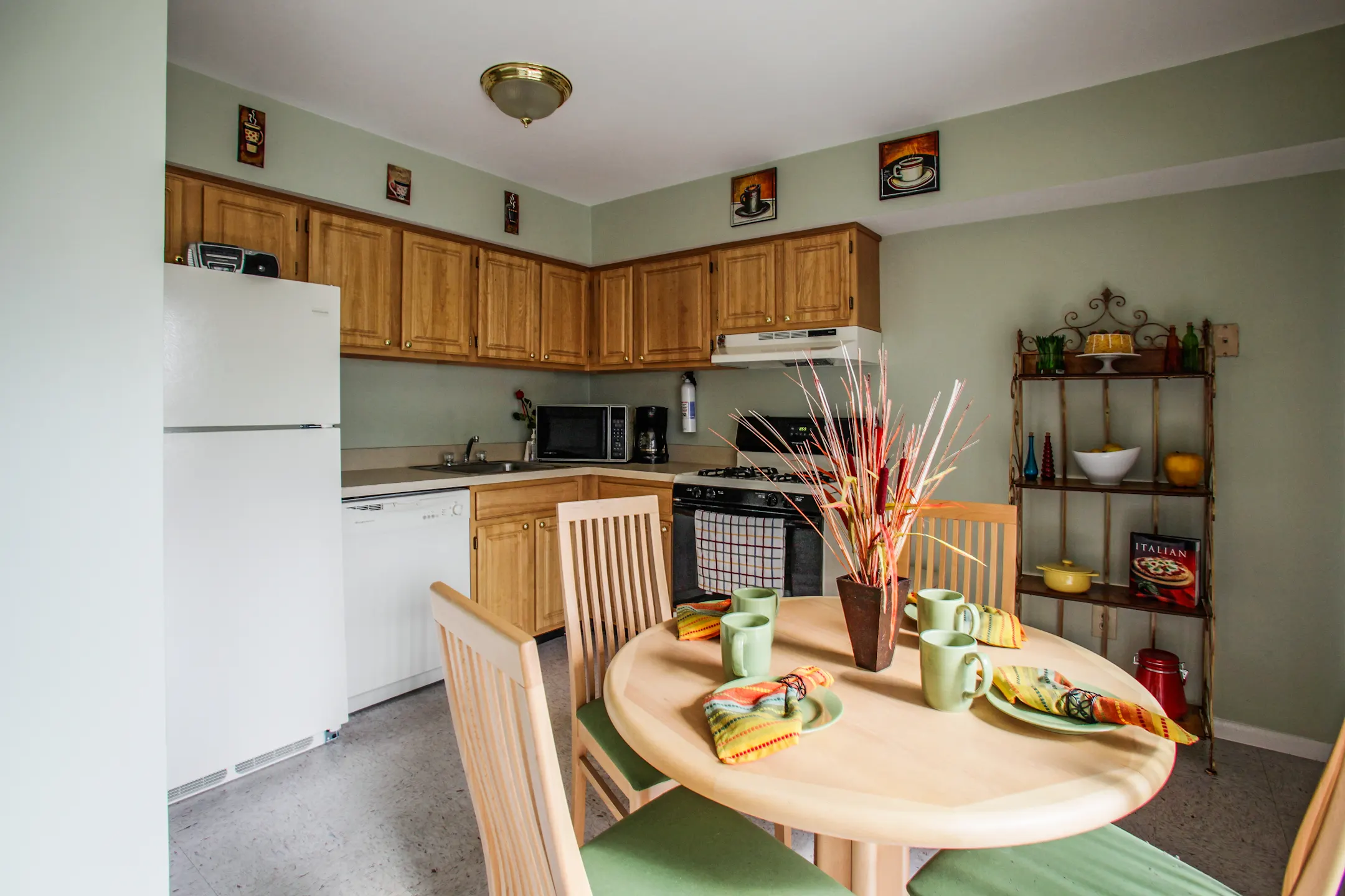 Prospect Hills/Madison Arms 100 Capner St Flemington, NJ Apartments